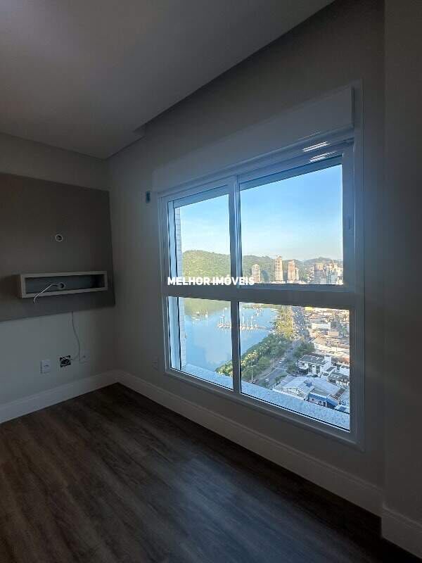 Apartamento à venda com 3 quartos, 162m² - Foto 12