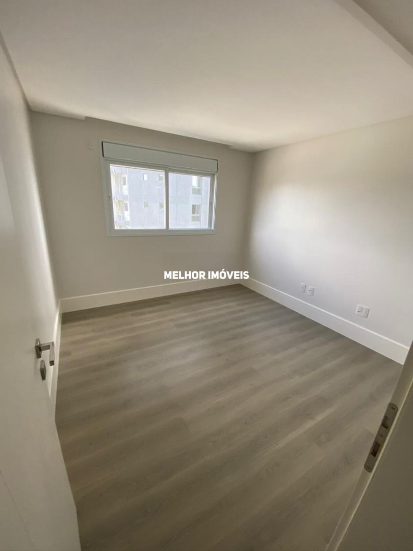 Apartamento à venda com 4 quartos, 237m² - Foto 11