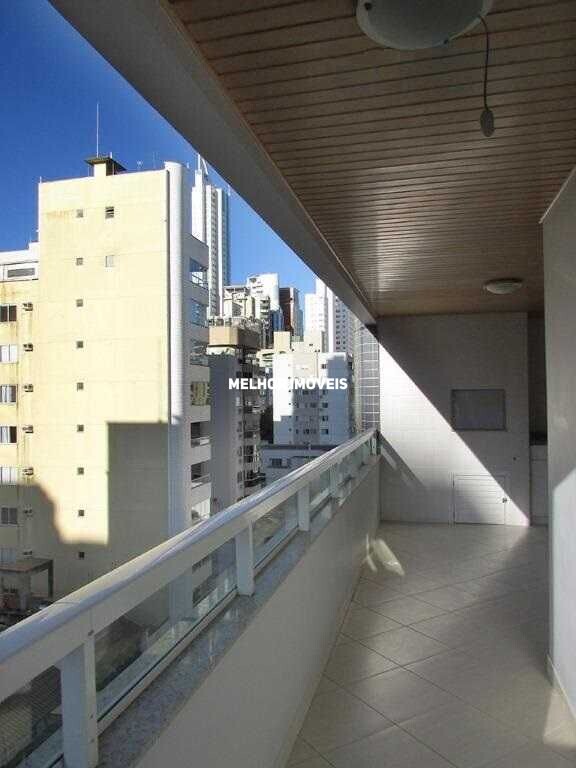 Apartamento à venda com 2 quartos, 121m² - Foto 4