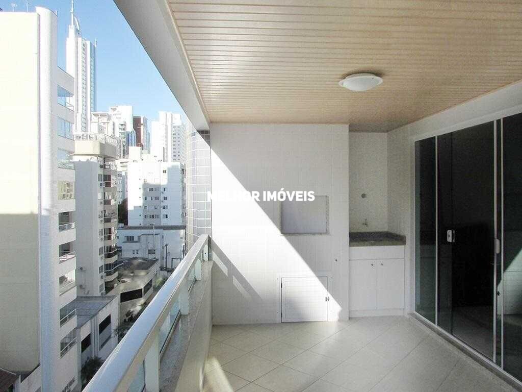 Apartamento à venda com 2 quartos, 121m² - Foto 1