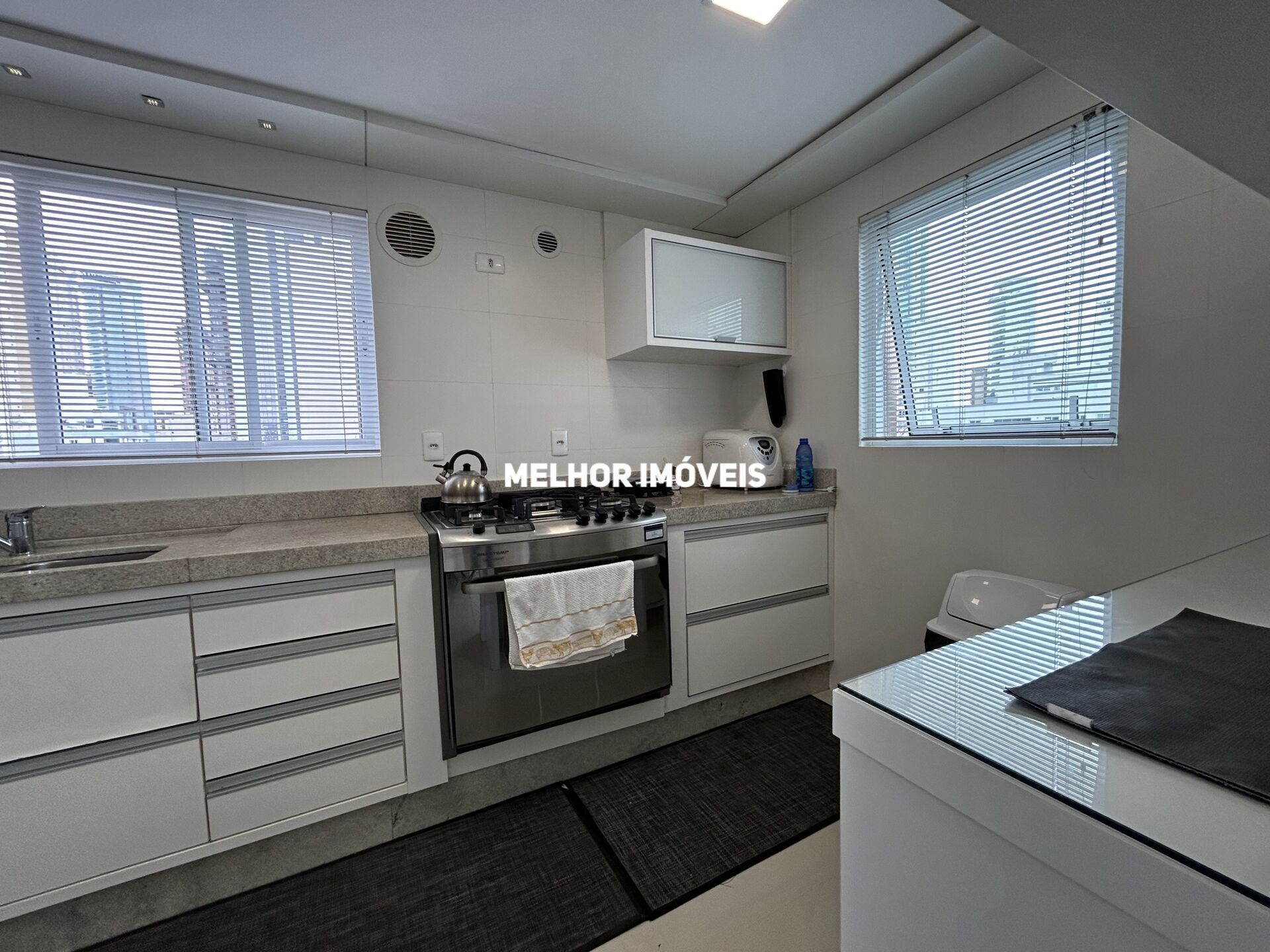 Apartamento à venda com 3 quartos, 110m² - Foto 9