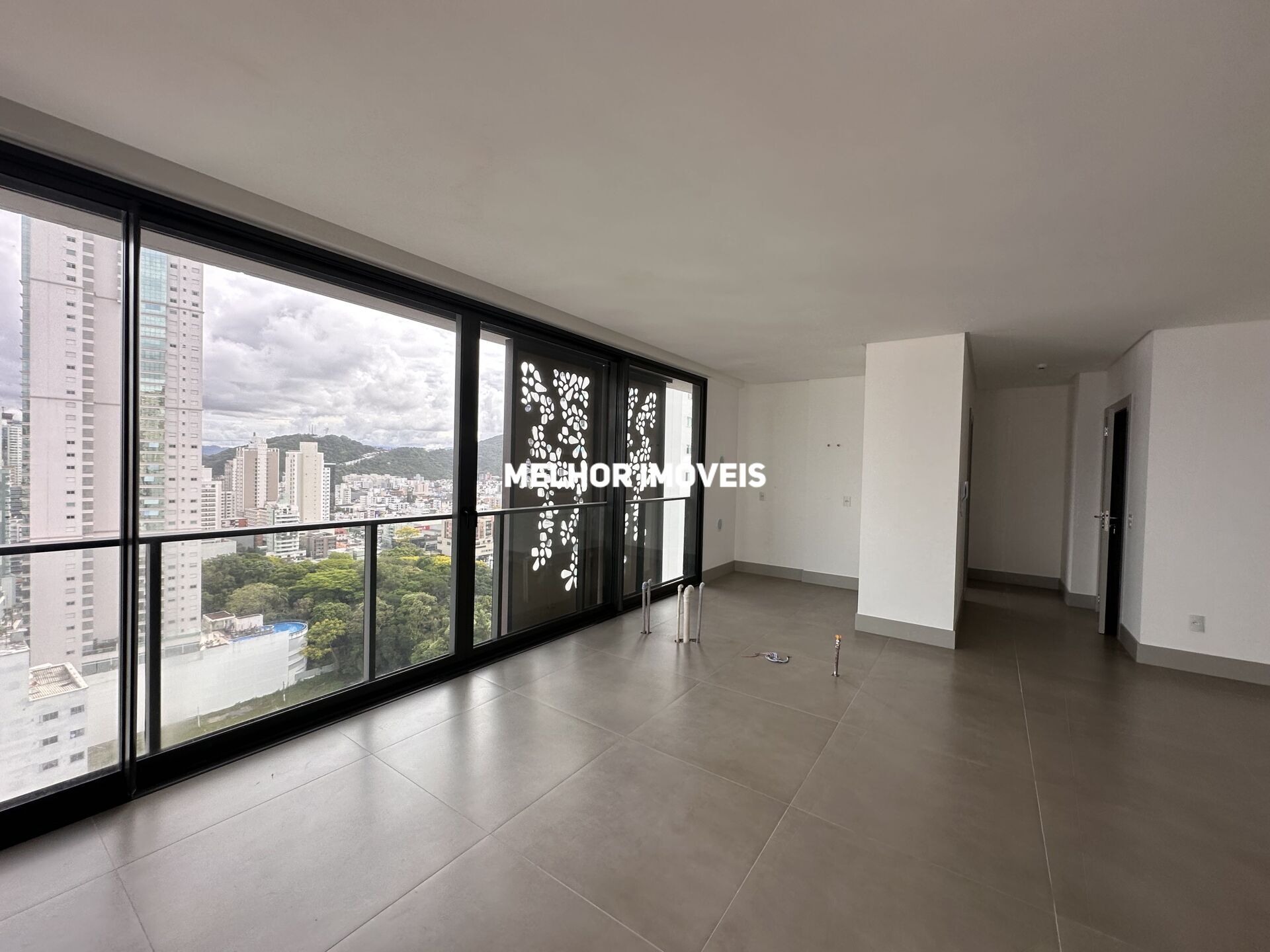 Apartamento à venda com 3 quartos, 124m² - Foto 19