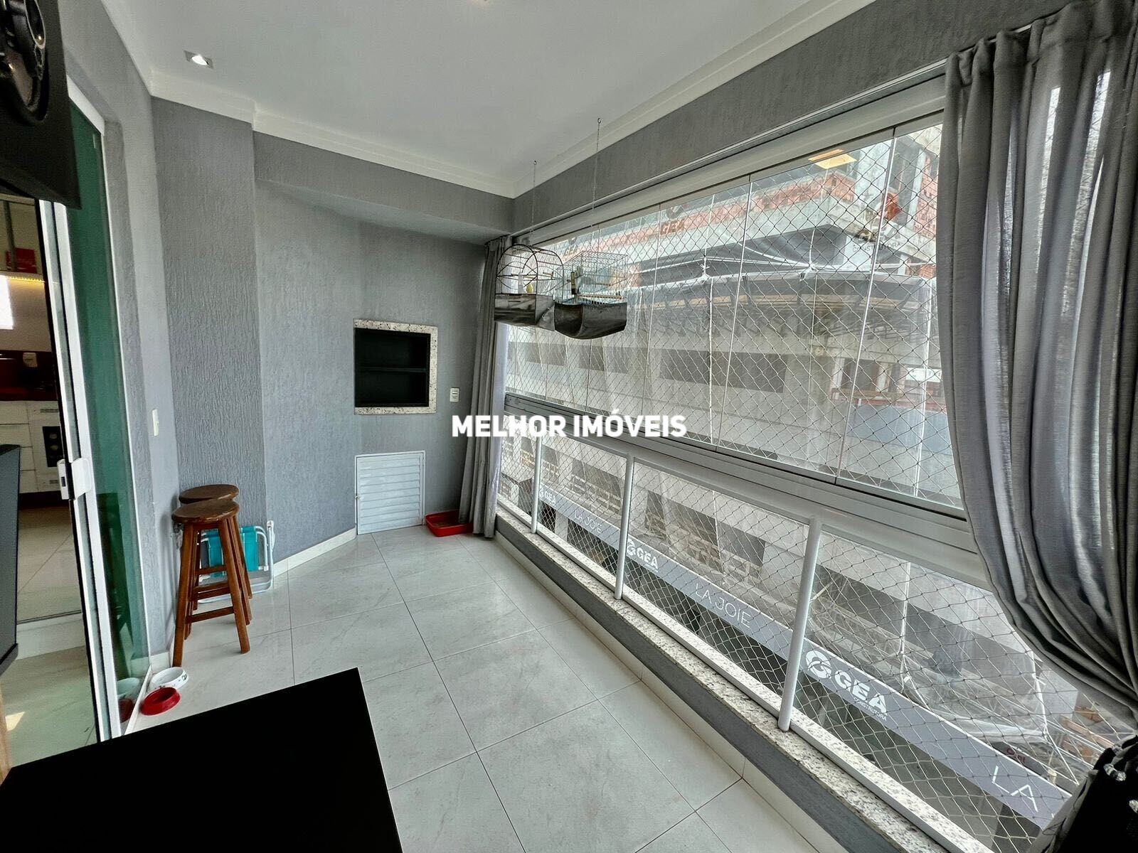 Apartamento à venda com 2 quartos, 82m² - Foto 2