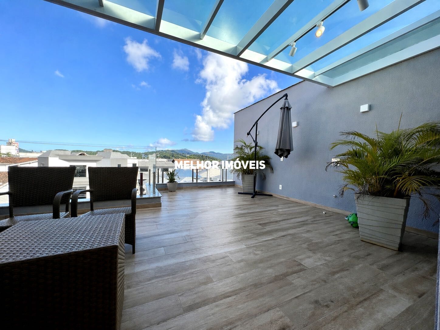 Sobrado, 3 quartos, 248 m² - Foto 1