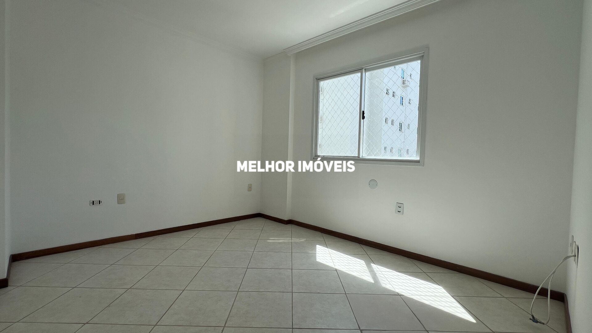 Apartamento à venda com 3 quartos, 114m² - Foto 4