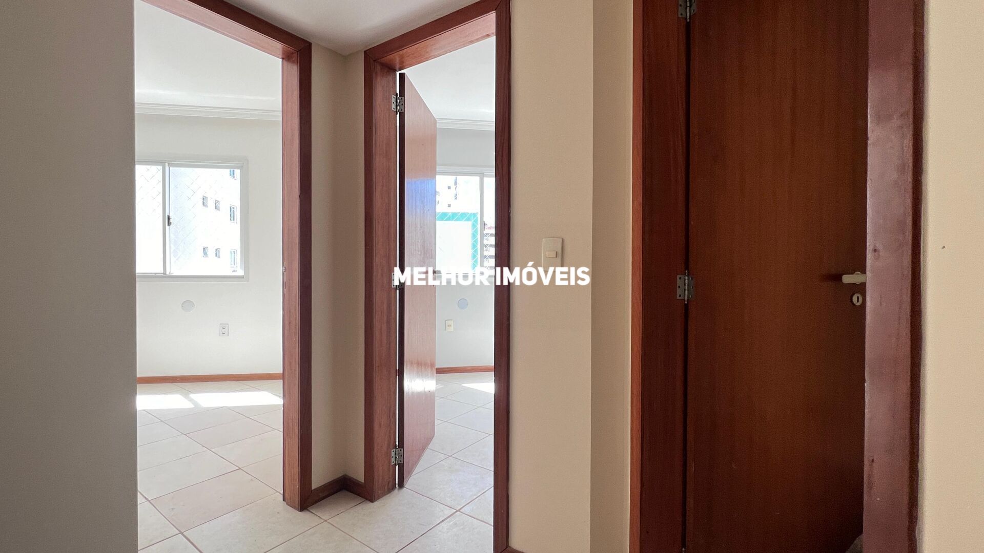 Apartamento à venda com 3 quartos, 114m² - Foto 12