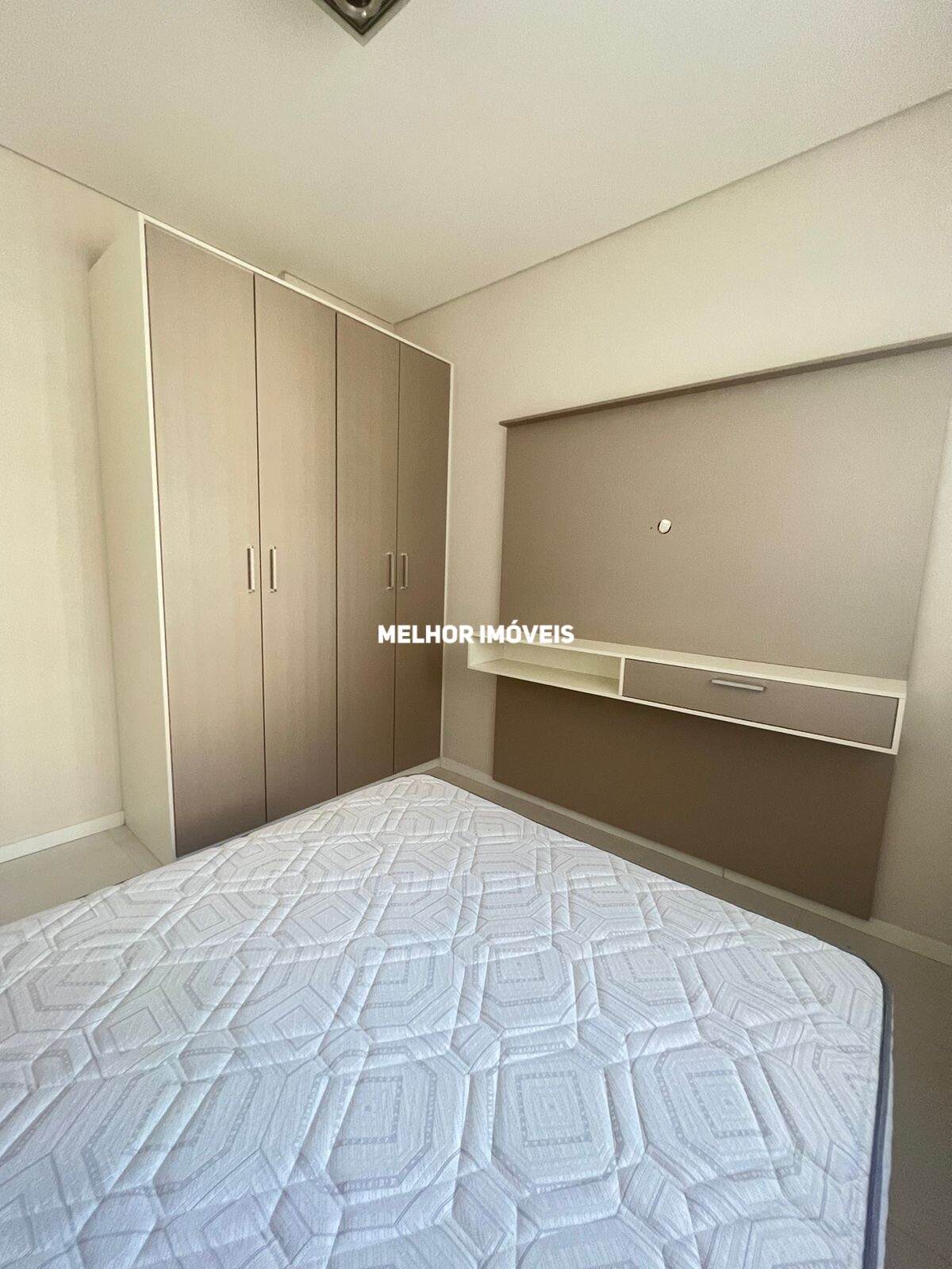 Apartamento à venda com 3 quartos, 107m² - Foto 6