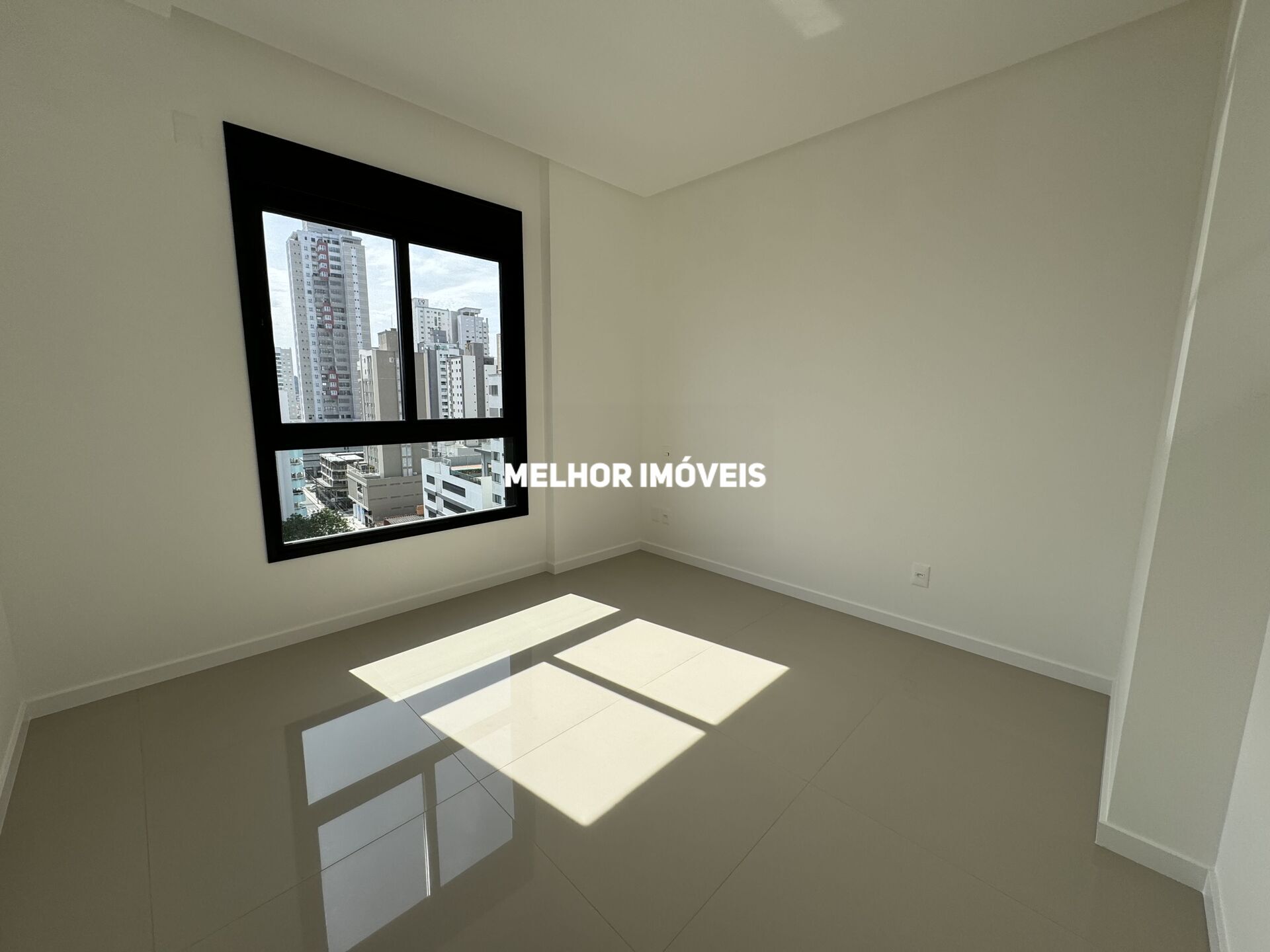 Apartamento à venda com 3 quartos, 130m² - Foto 21