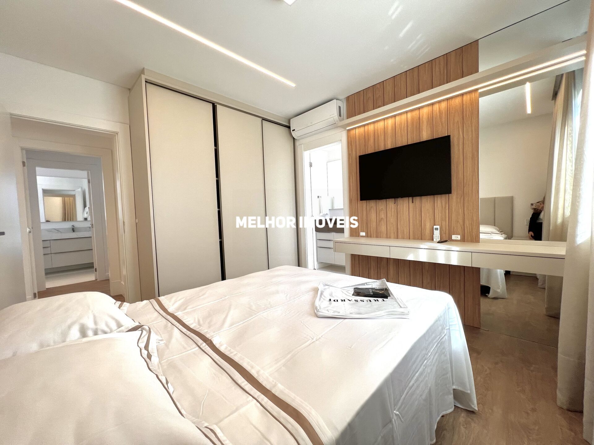 Apartamento à venda com 3 quartos, 135m² - Foto 17