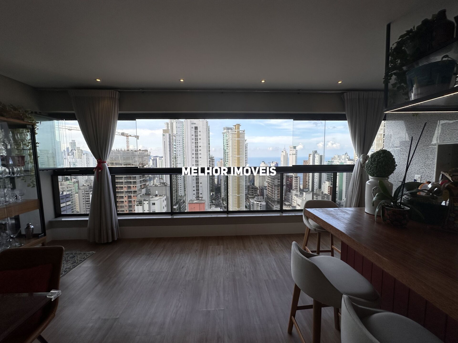 Apartamento à venda com 4 quartos, 147m² - Foto 8