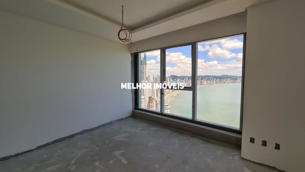 Apartamento à venda com 4 quartos, 257m² - Foto 8