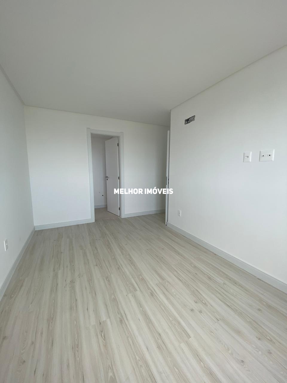 Apartamento à venda com 2 quartos, 64m² - Foto 9