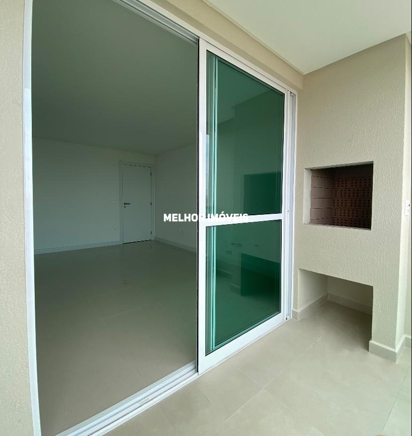 Apartamento à venda com 2 quartos, 64m² - Foto 1