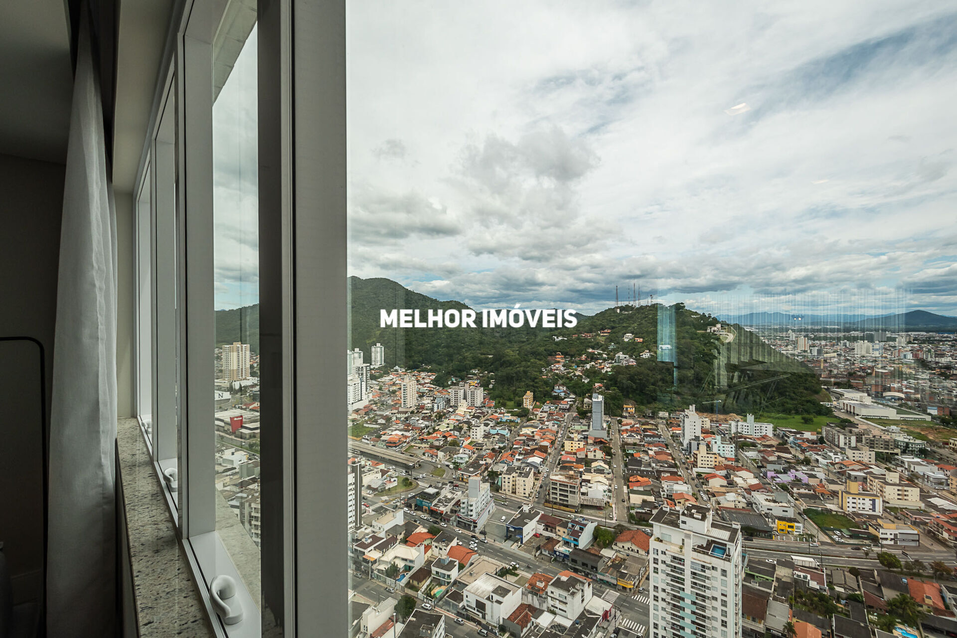 Cobertura à venda com 3 quartos, 328m² - Foto 4
