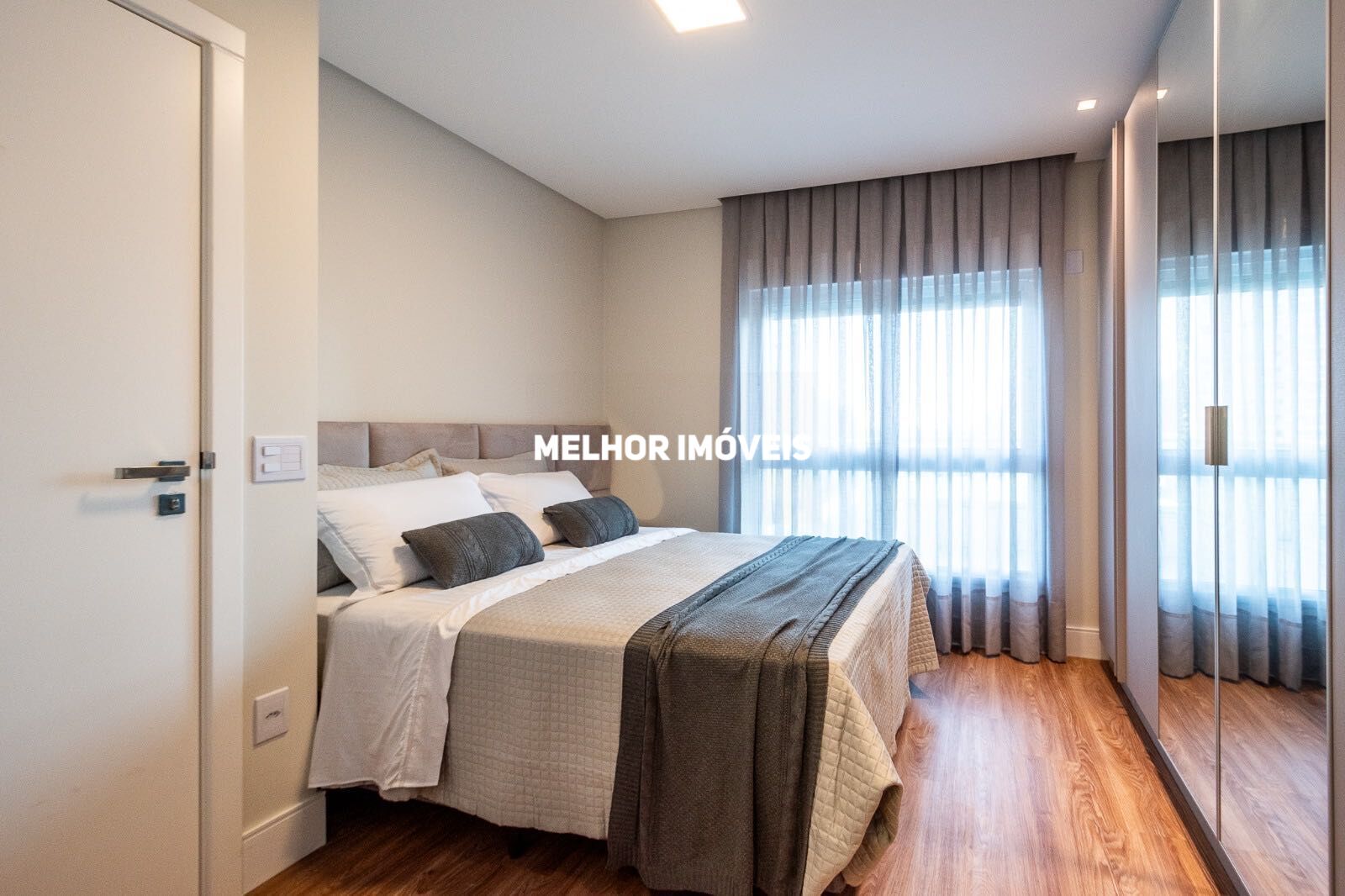 Apartamento à venda com 3 quartos, 246m² - Foto 35