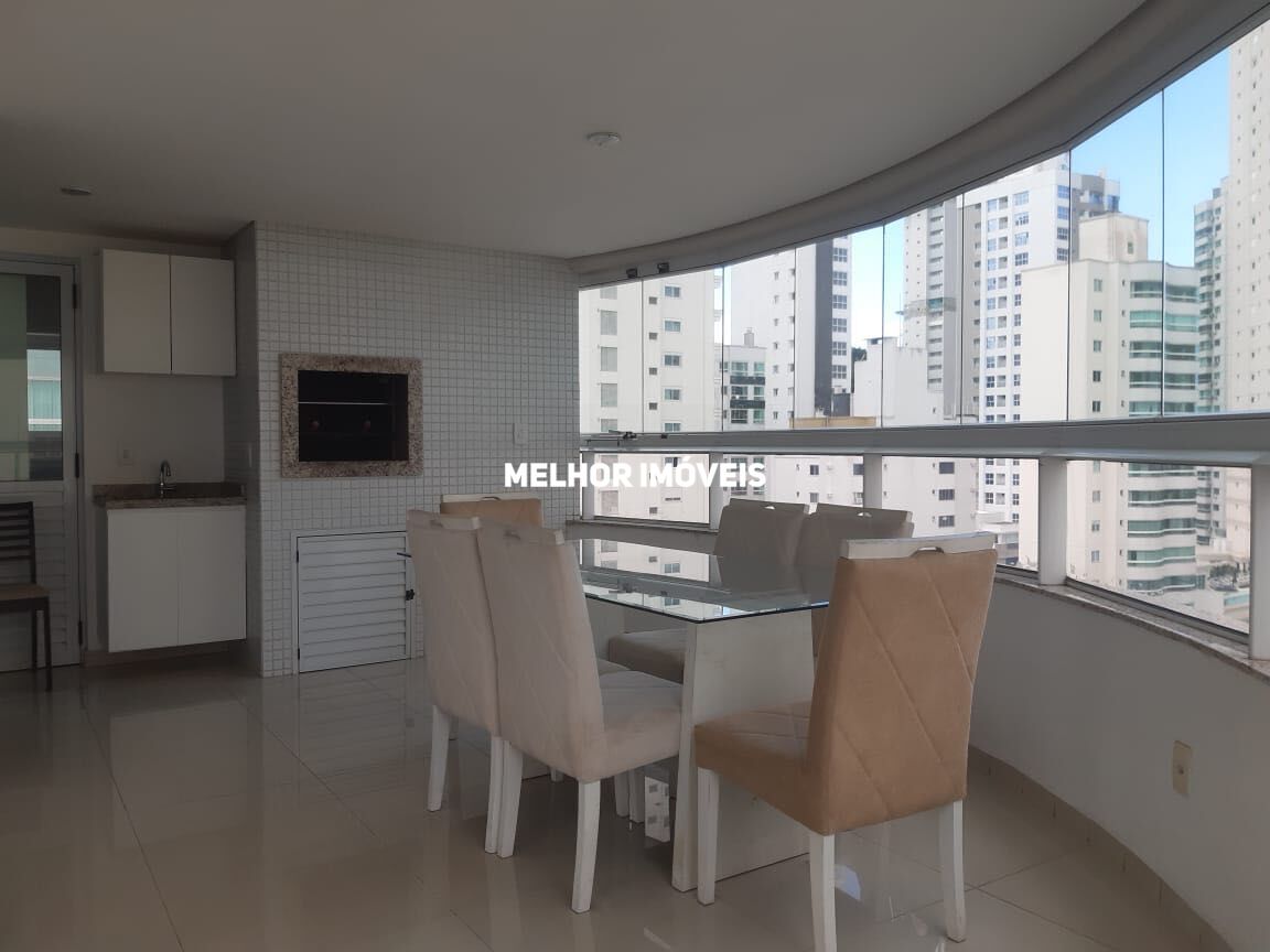 Apartamento para alugar com 3 quartos, 142m² - Foto 11