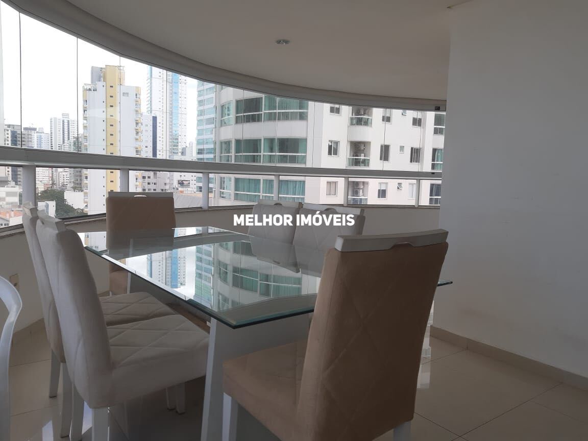 Apartamento para alugar com 3 quartos, 142m² - Foto 2
