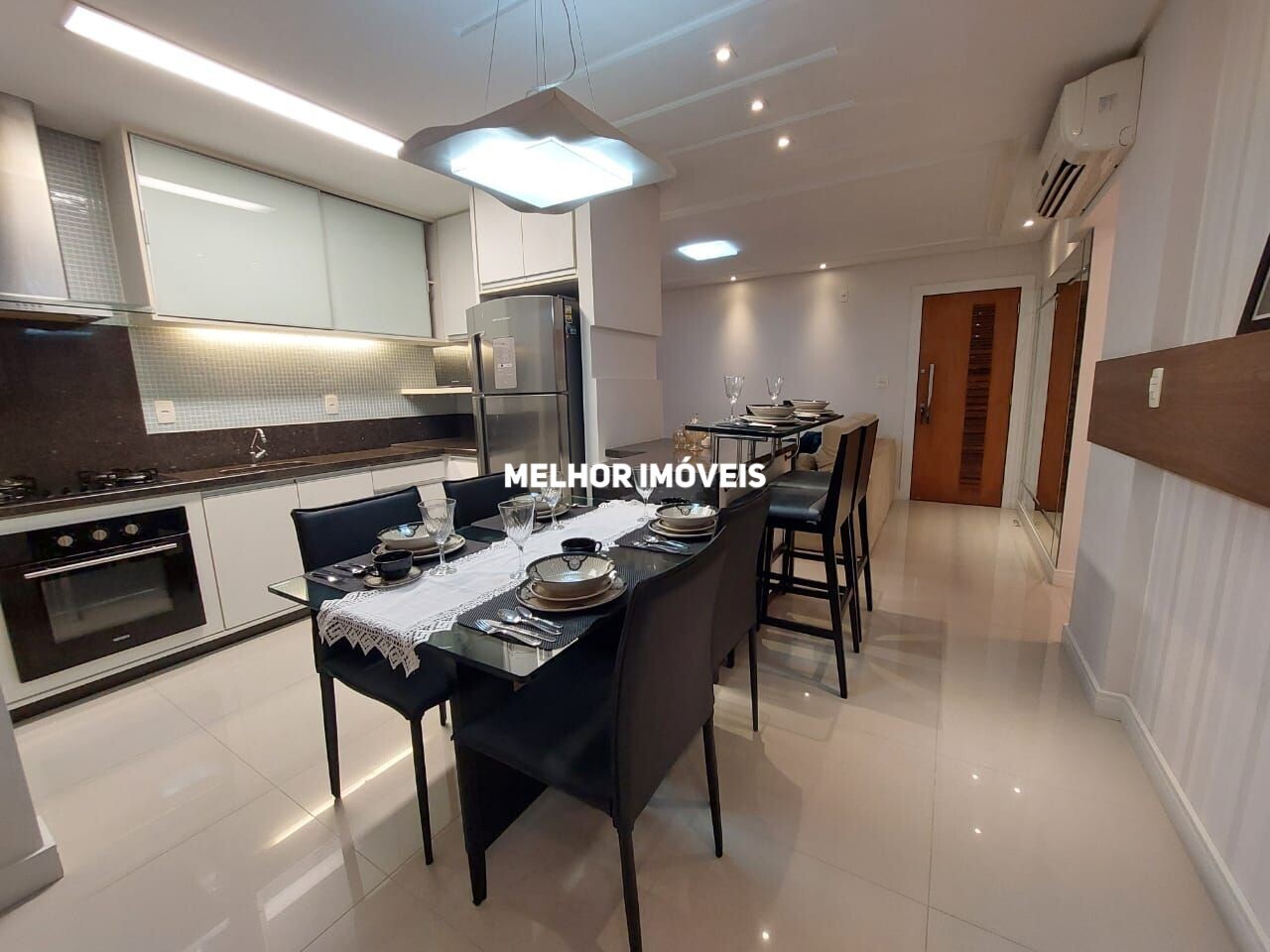 Apartamento à venda com 2 quartos, 87m² - Foto 2