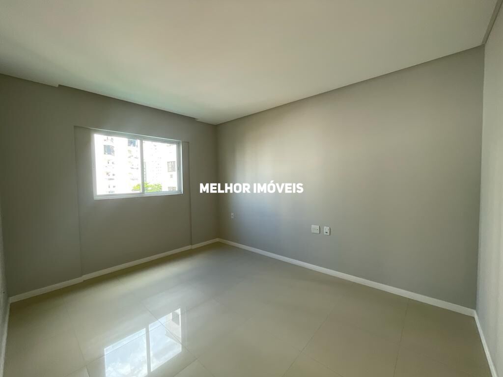 Apartamento à venda com 3 quartos, 159m² - Foto 14