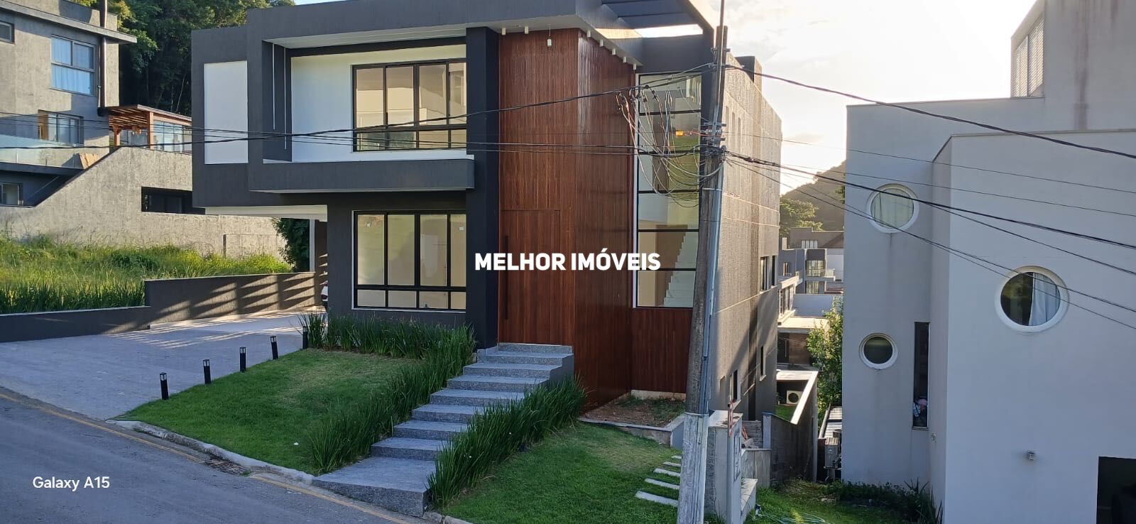 Casa, 4 quartos, 390 m² - Foto 1