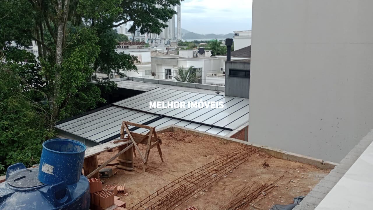 Casa à venda com 4 quartos, 390m² - Foto 11