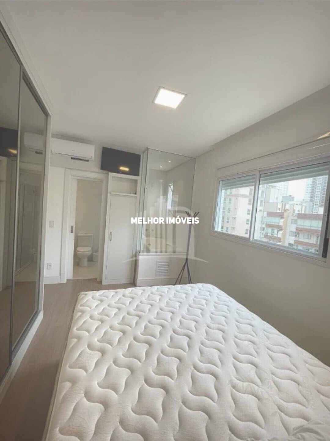 Apartamento à venda com 3 quartos, 121m² - Foto 10