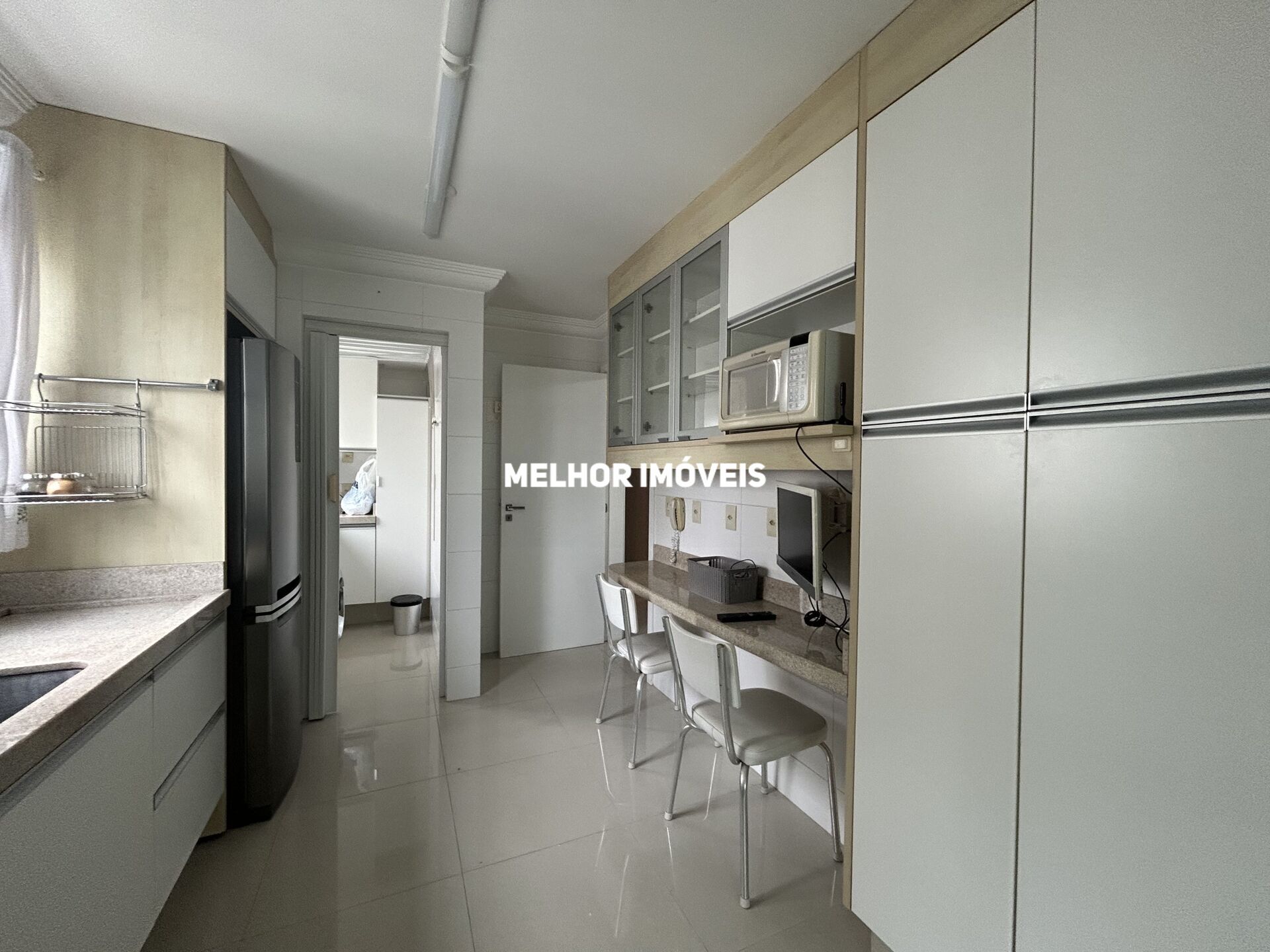 Apartamento à venda com 3 quartos, 119m² - Foto 9