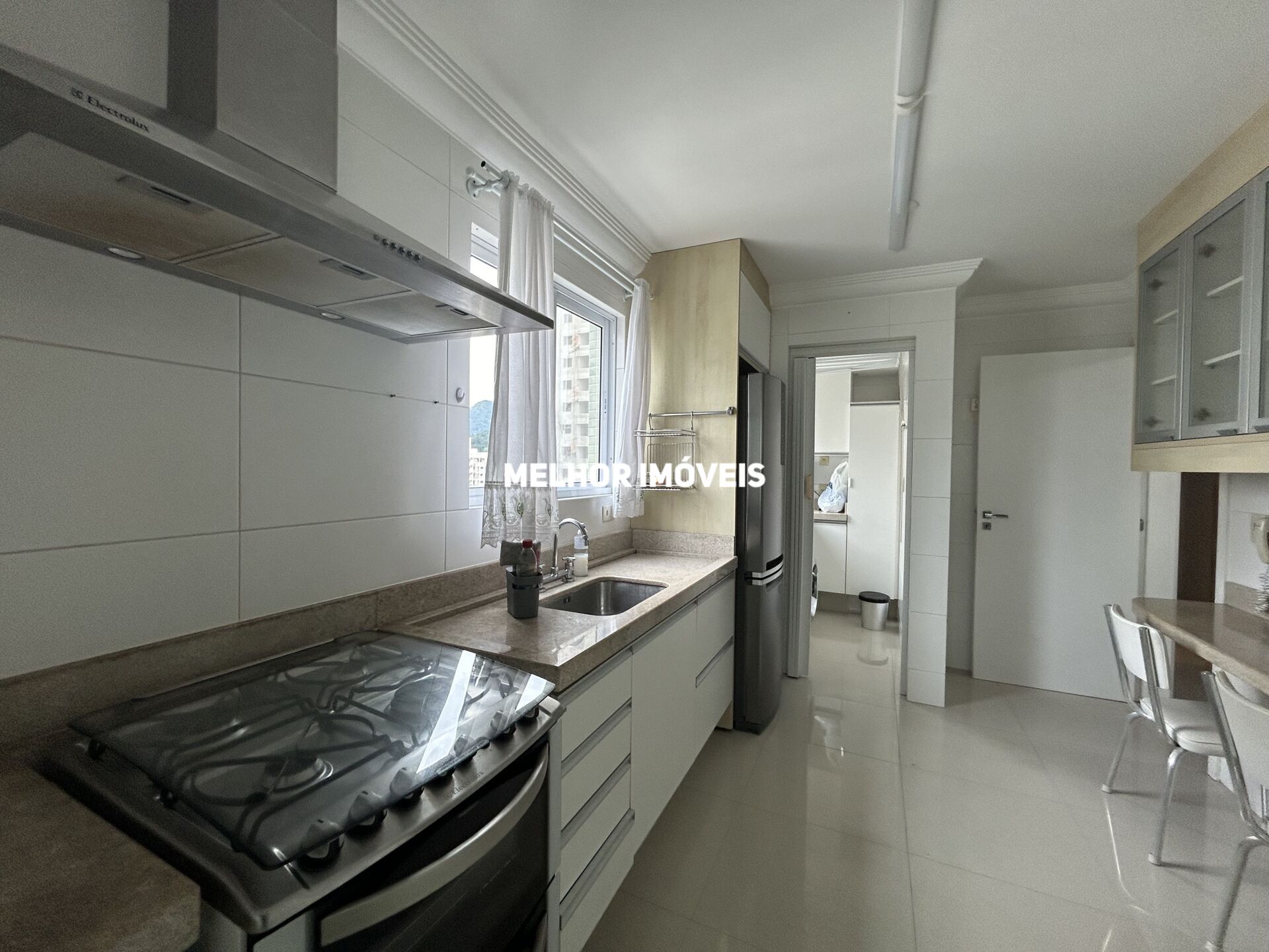 Apartamento à venda com 3 quartos, 119m² - Foto 7