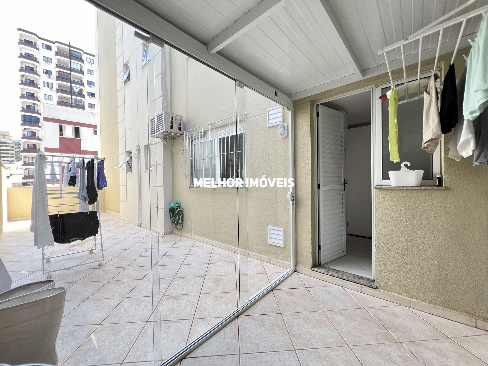 Apartamento à venda com 2 quartos, 150m² - Foto 25