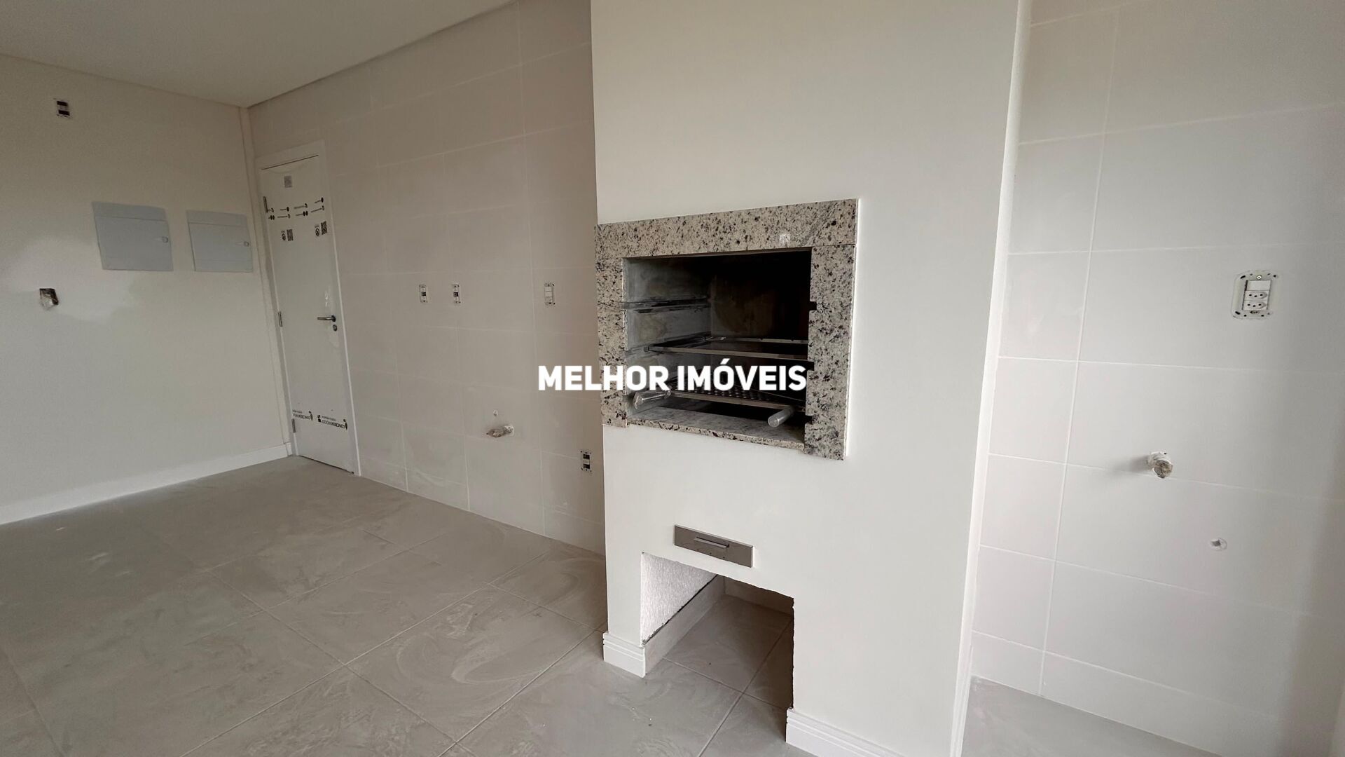 Apartamento à venda com 2 quartos, 63m² - Foto 2