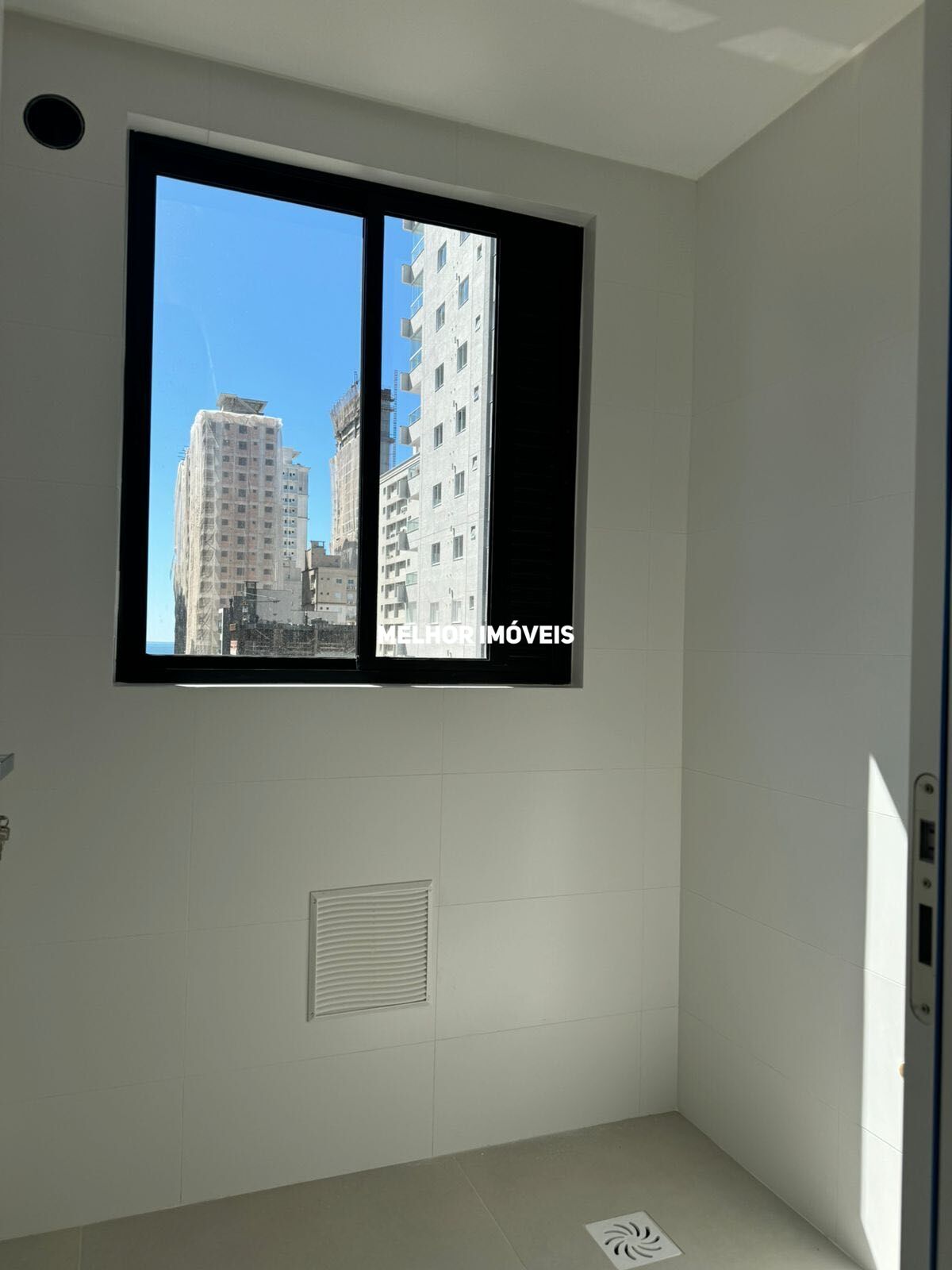 Apartamento à venda com 3 quartos, 118m² - Foto 21