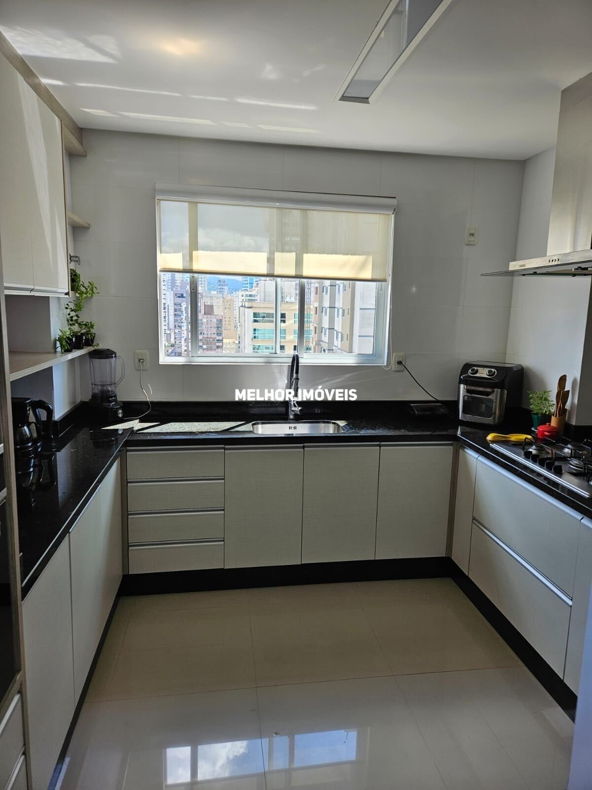 Cobertura à venda com 4 quartos, 246m² - Foto 17