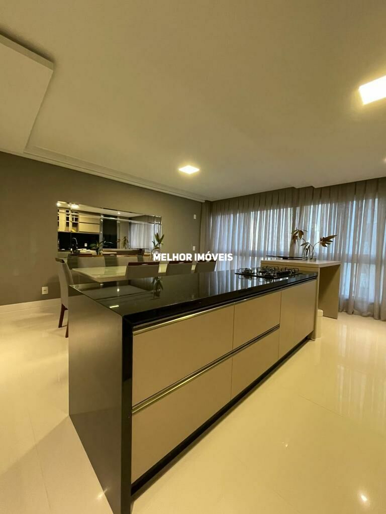 Apartamento à venda com 3 quartos, 163m² - Foto 7