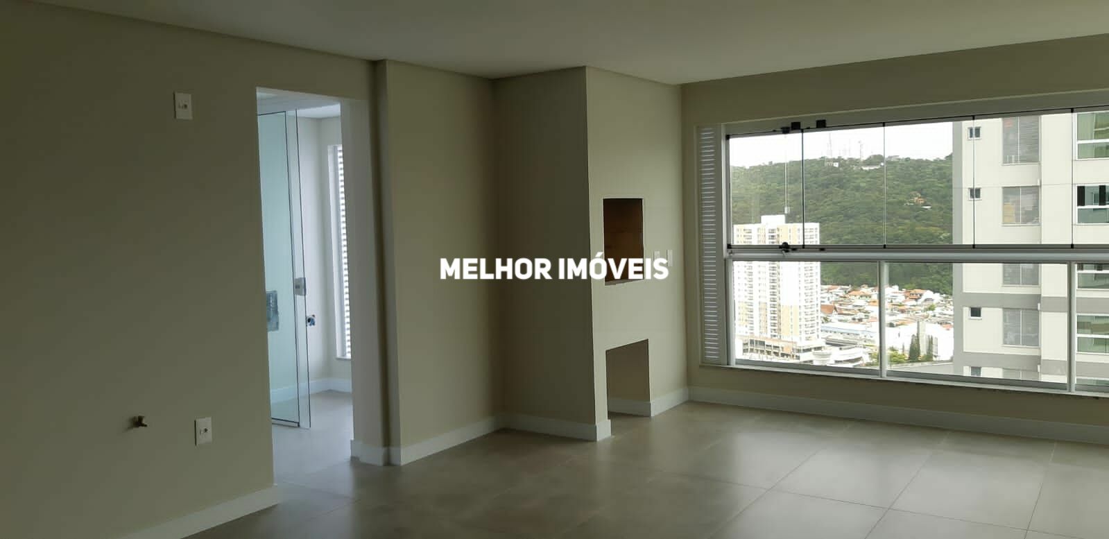 Apartamento à venda com 3 quartos, 94m² - Foto 1