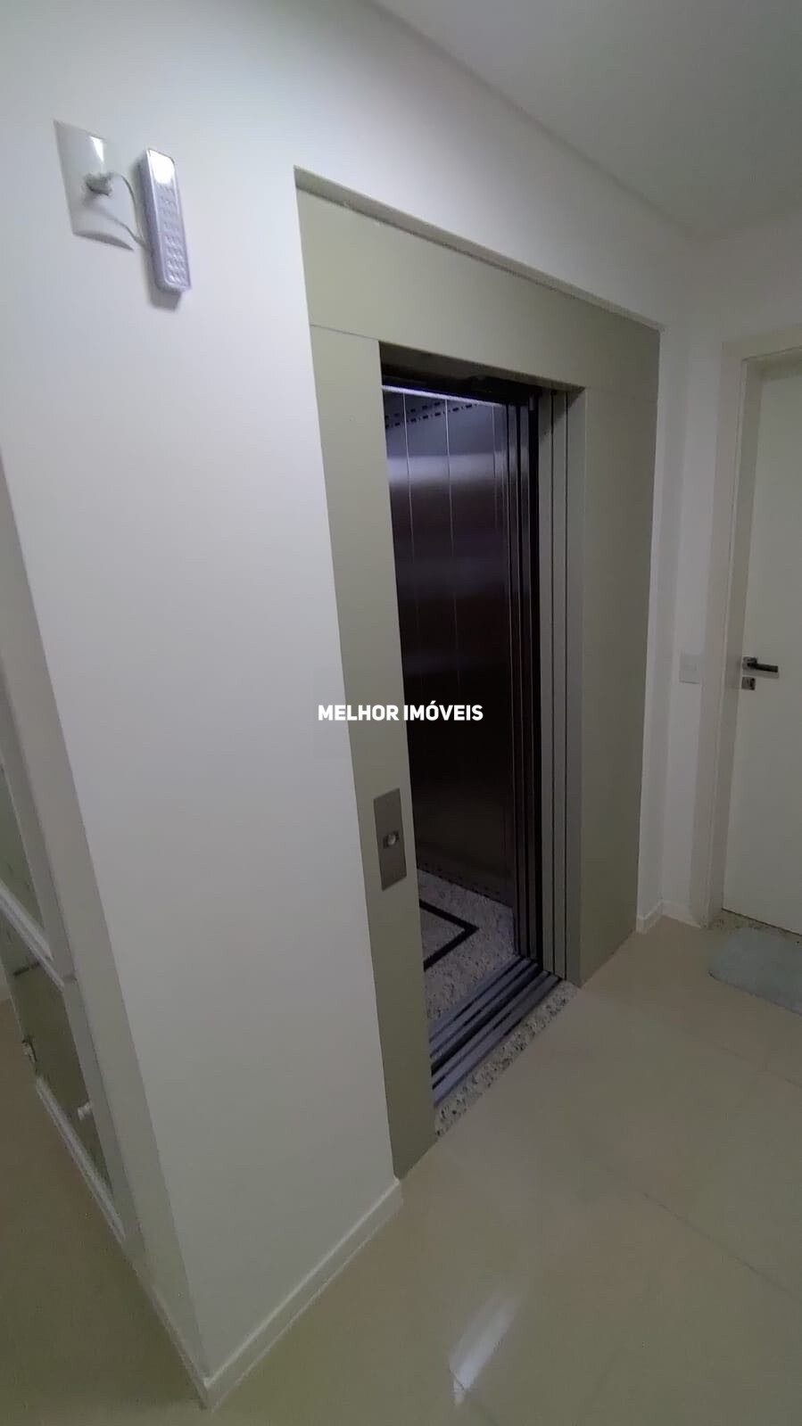 Apartamento à venda com 2 quartos, 67m² - Foto 7