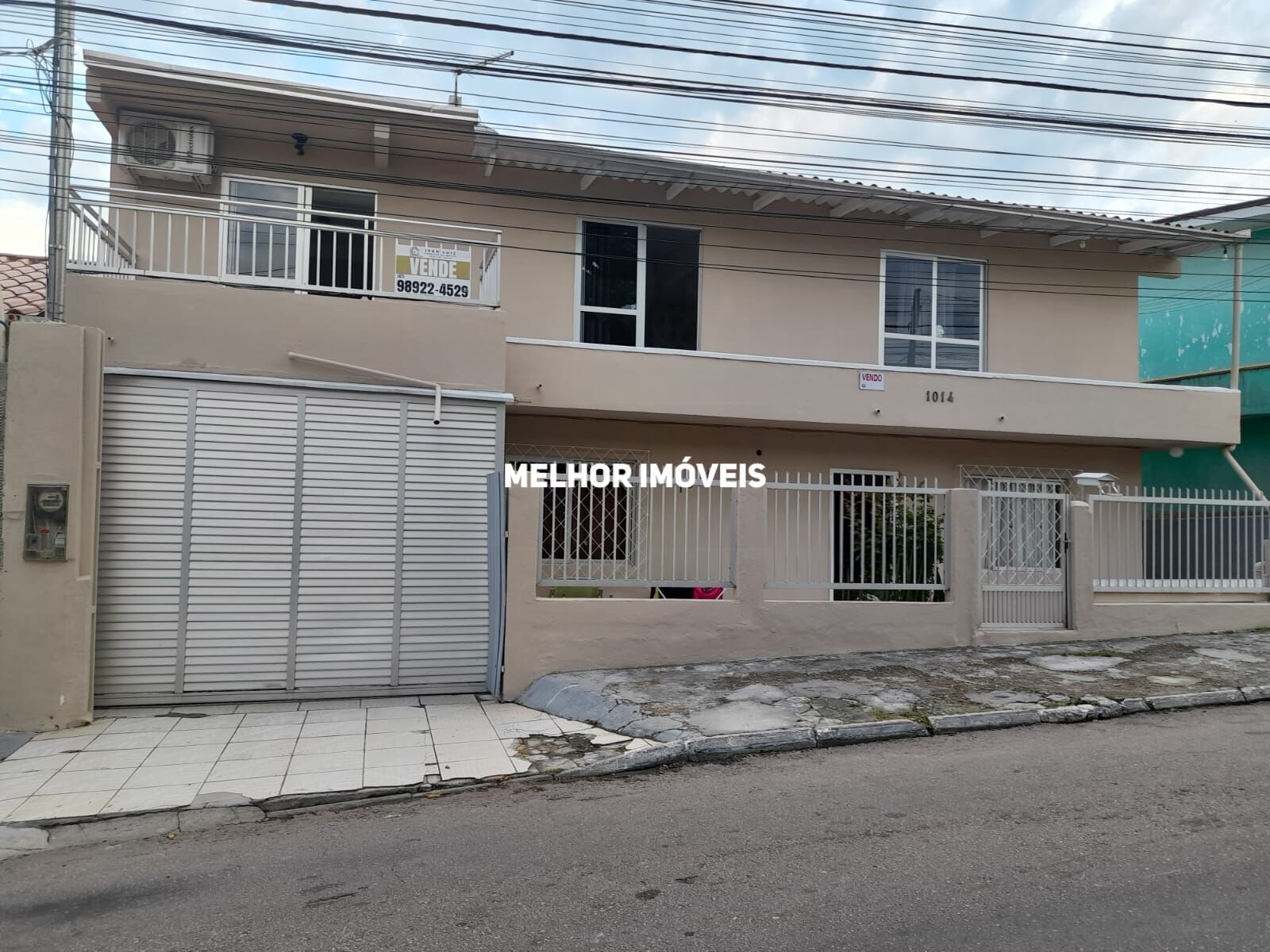 Sobrado à venda com 3 quartos, 243m² - Foto 1