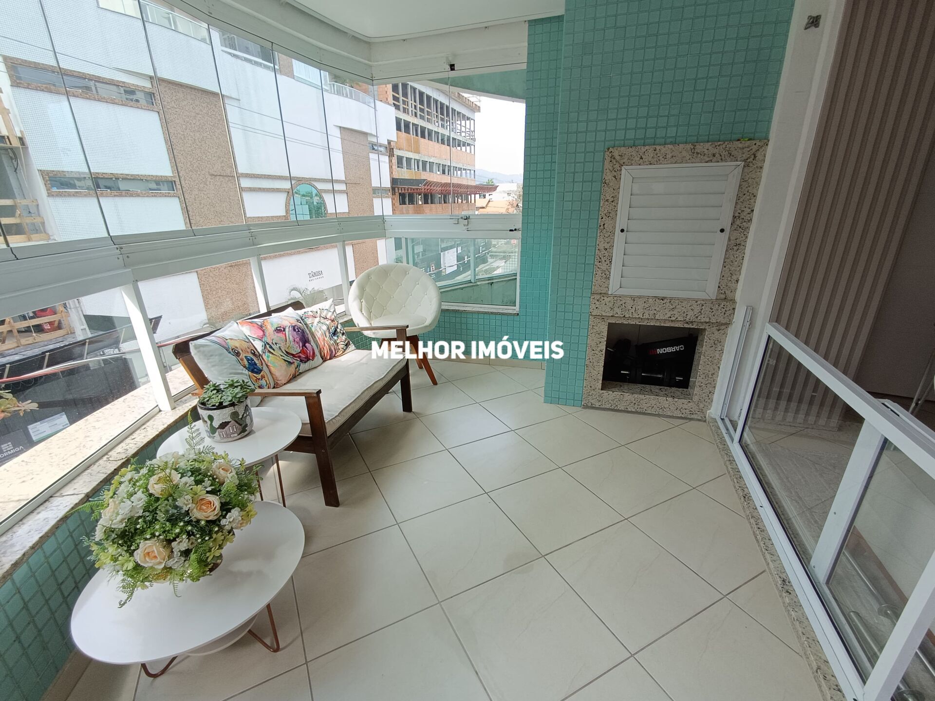 Apartamento à venda com 3 quartos, 248m² - Foto 2