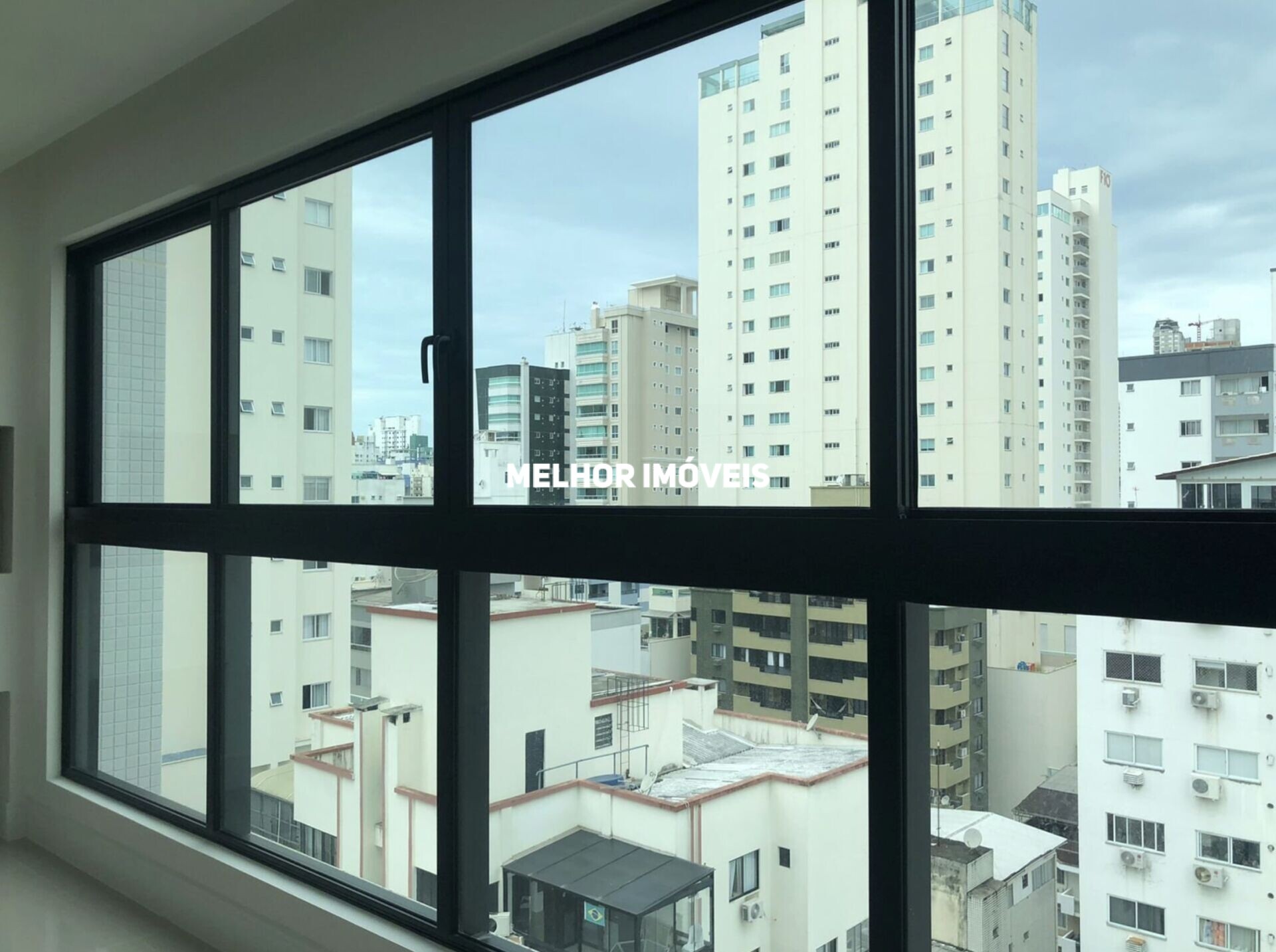 Apartamento à venda com 3 quartos, 116m² - Foto 3