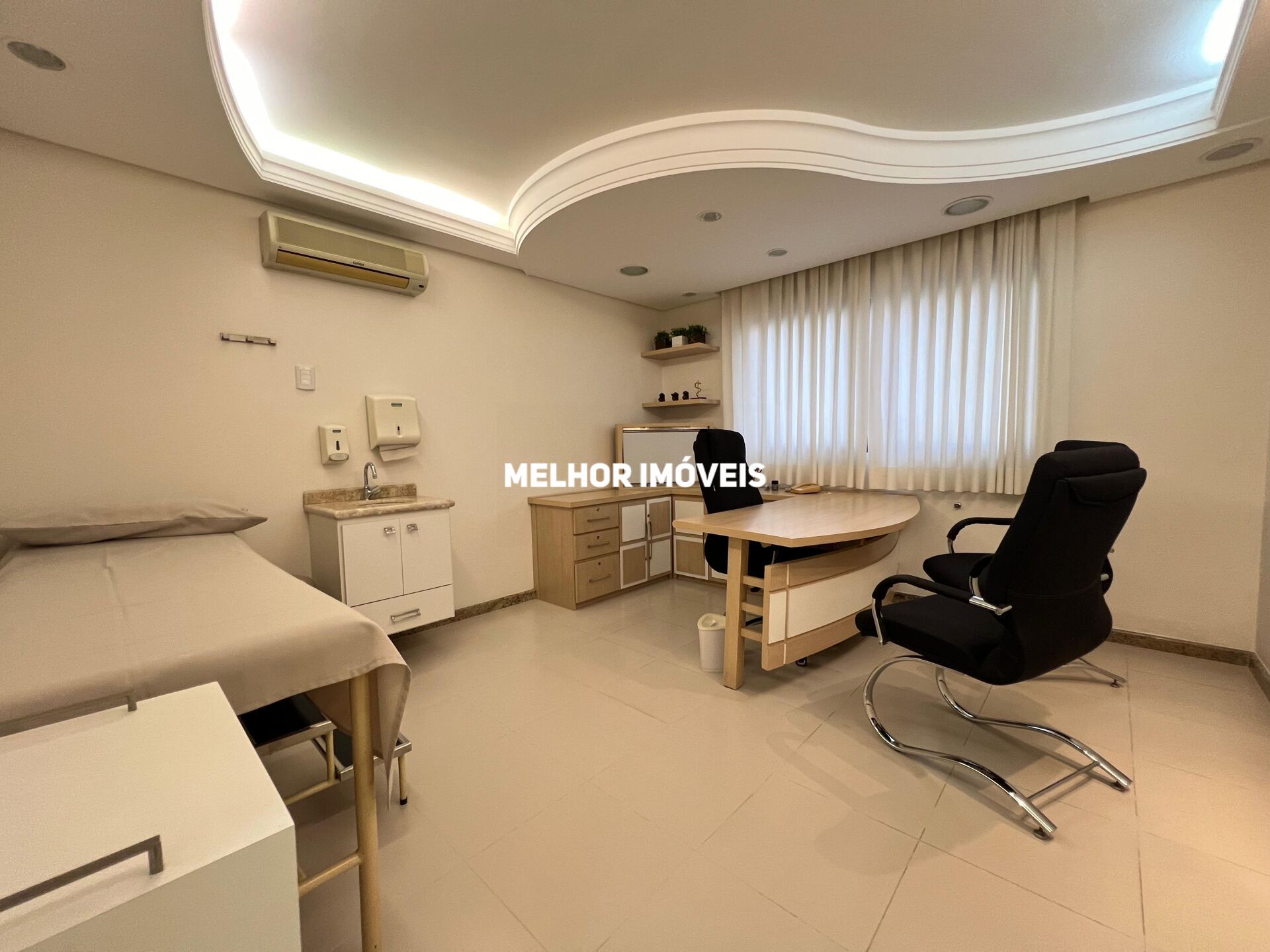 Casa, 5 quartos, 288 m² - Foto 1