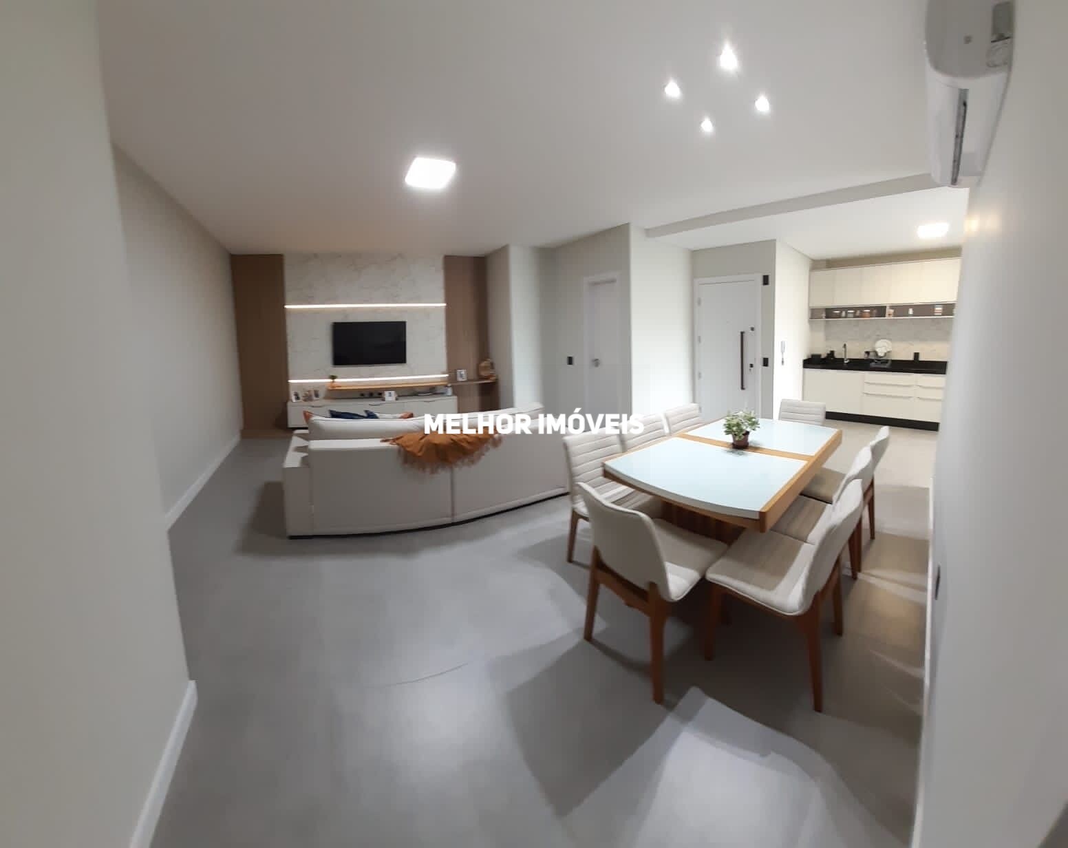 Apartamento à venda com 3 quartos, 119m² - Foto 1