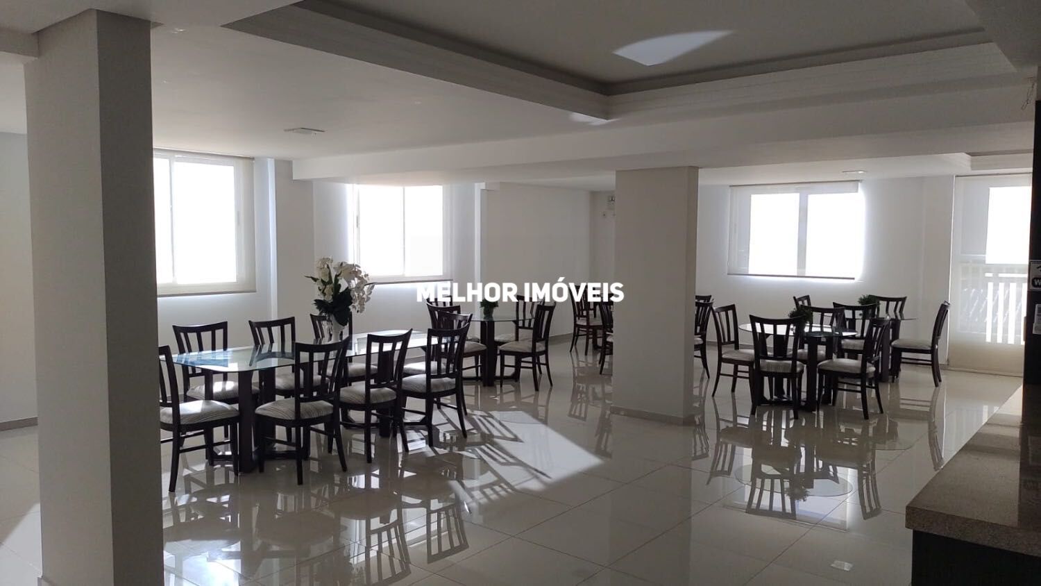 Apartamento à venda com 2 quartos, 62m² - Foto 14