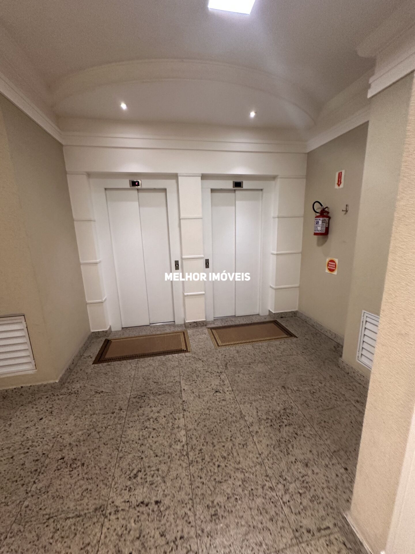 Apartamento à venda com 3 quartos, 137m² - Foto 15