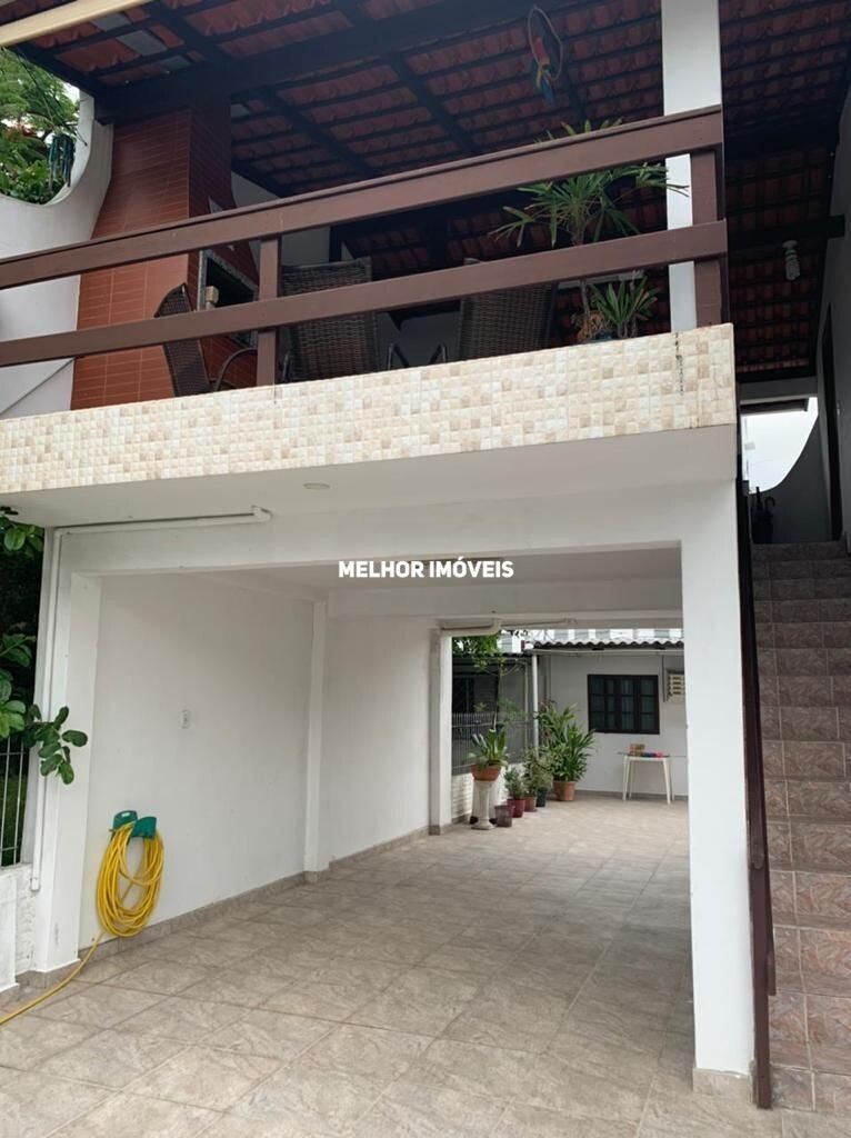 Casa à venda com 8 quartos, 280m² - Foto 19