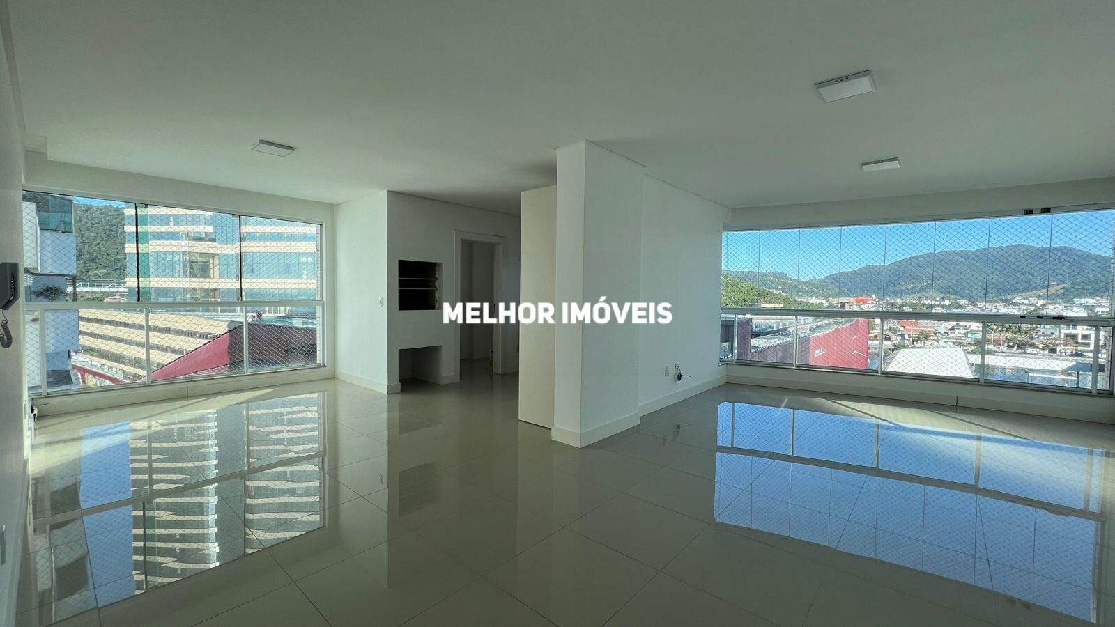 Apartamento à venda com 4 quartos, 154m² - Foto 1