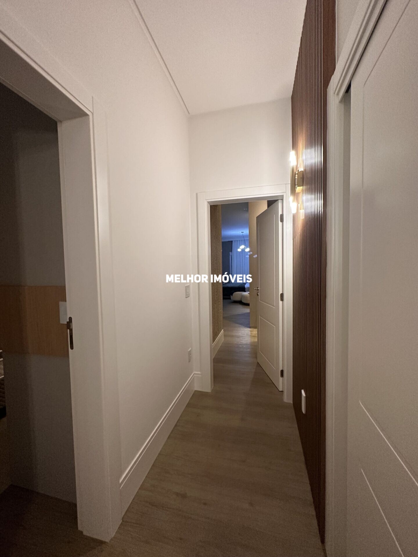 Apartamento à venda com 4 quartos, 180m² - Foto 17