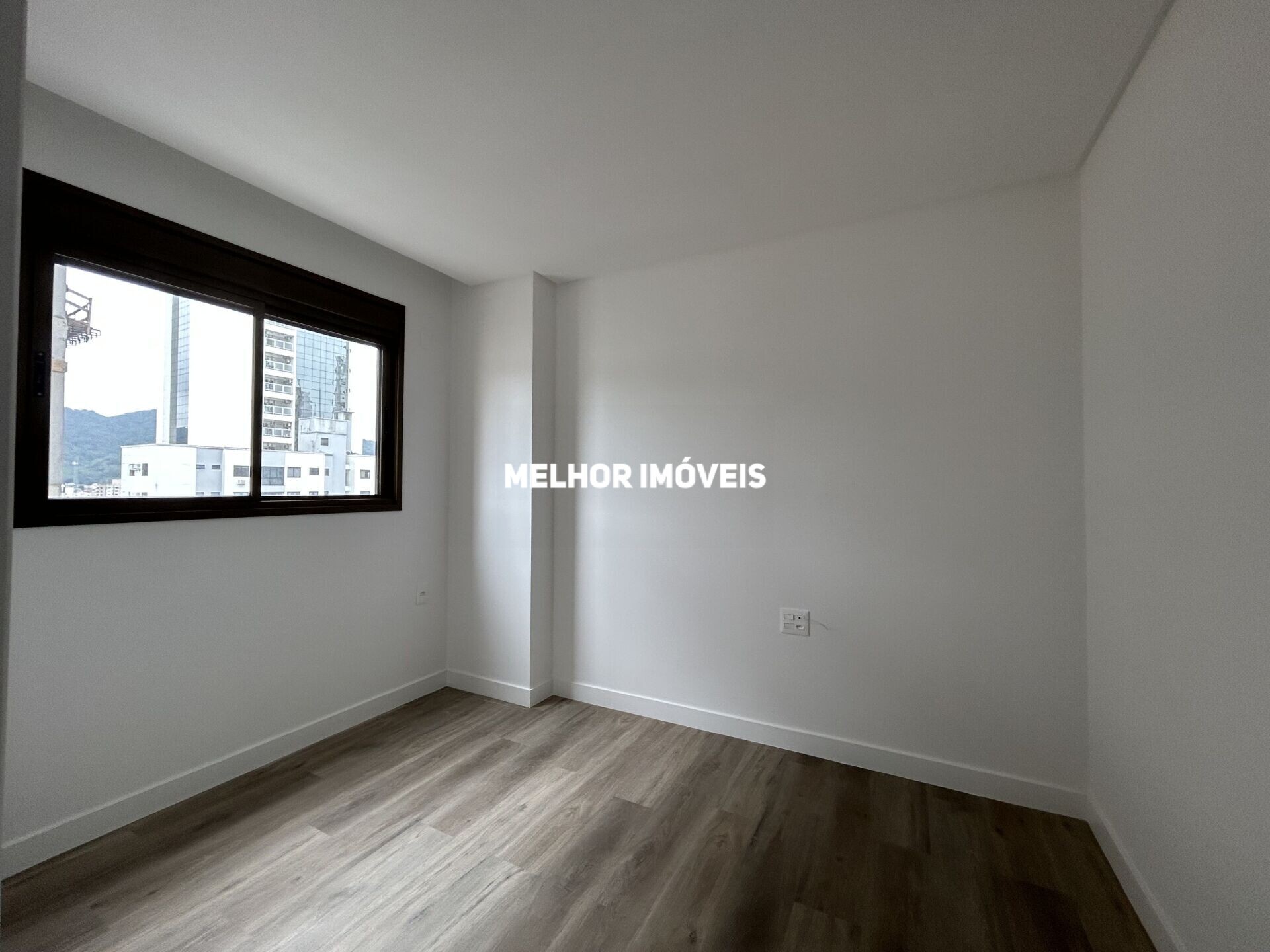 Apartamento à venda com 4 quartos, 138m² - Foto 9