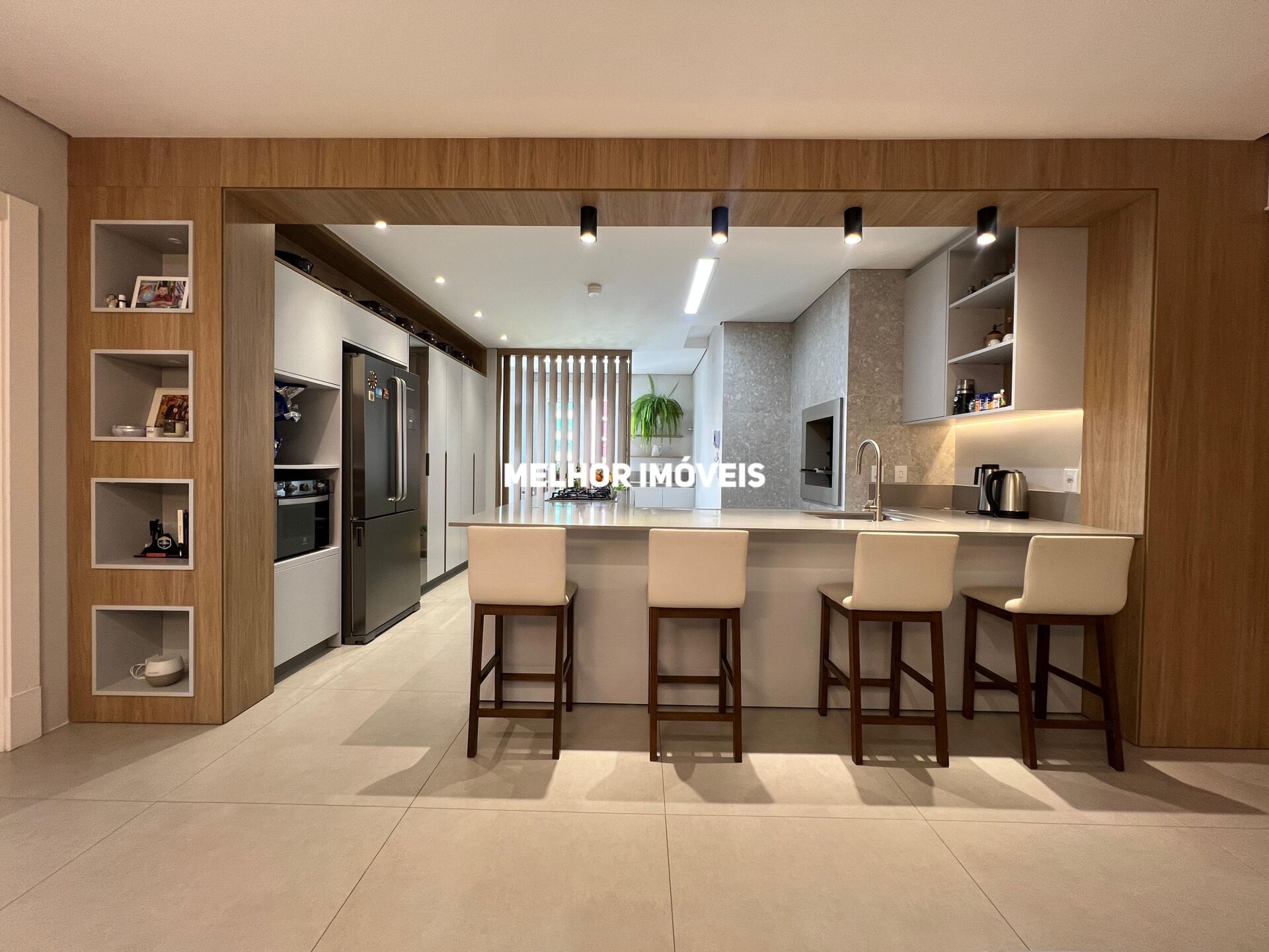 Apartamento à venda com 3 quartos, 136m² - Foto 10