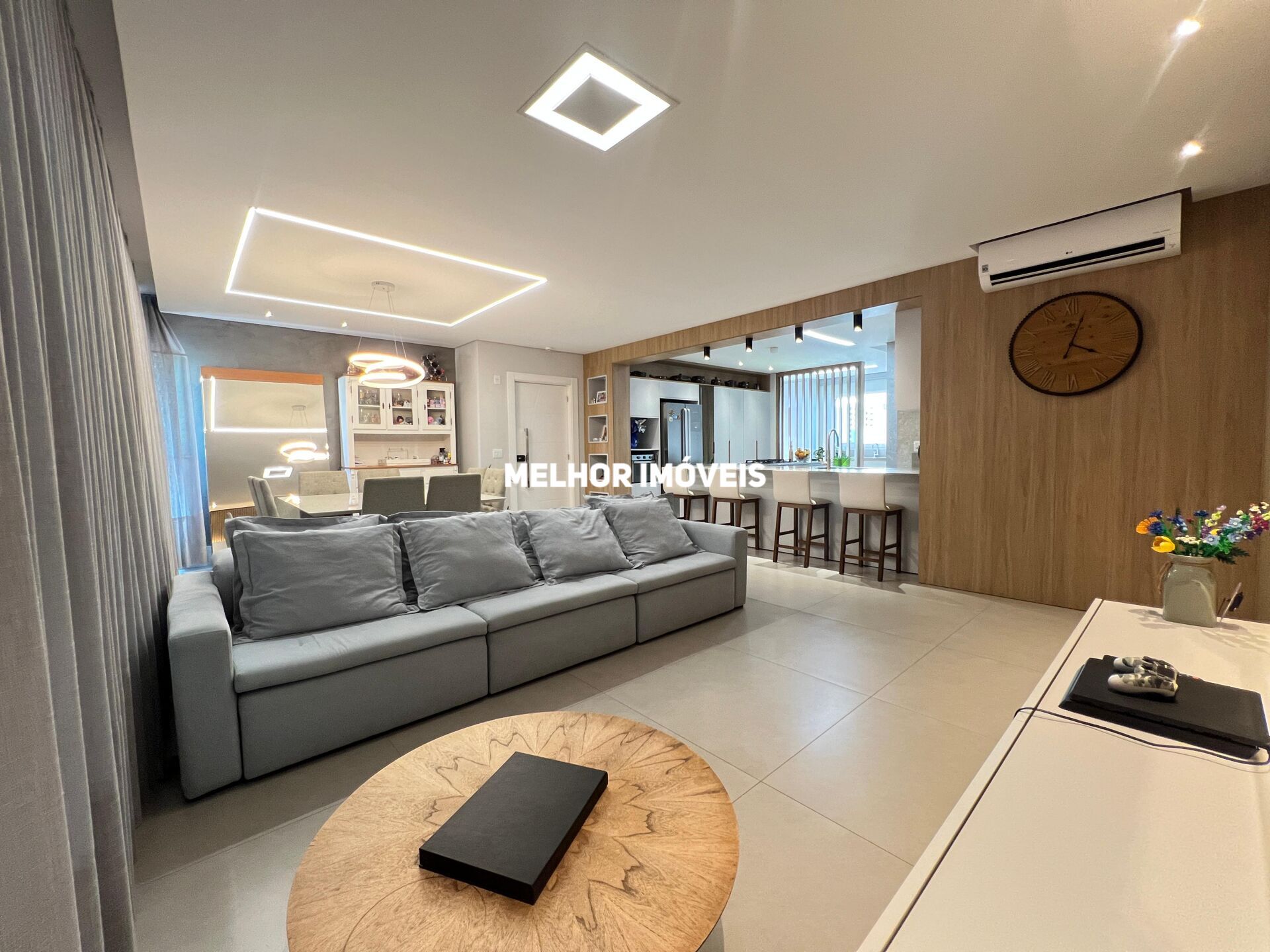 Apartamento à venda com 3 quartos, 136m² - Foto 5