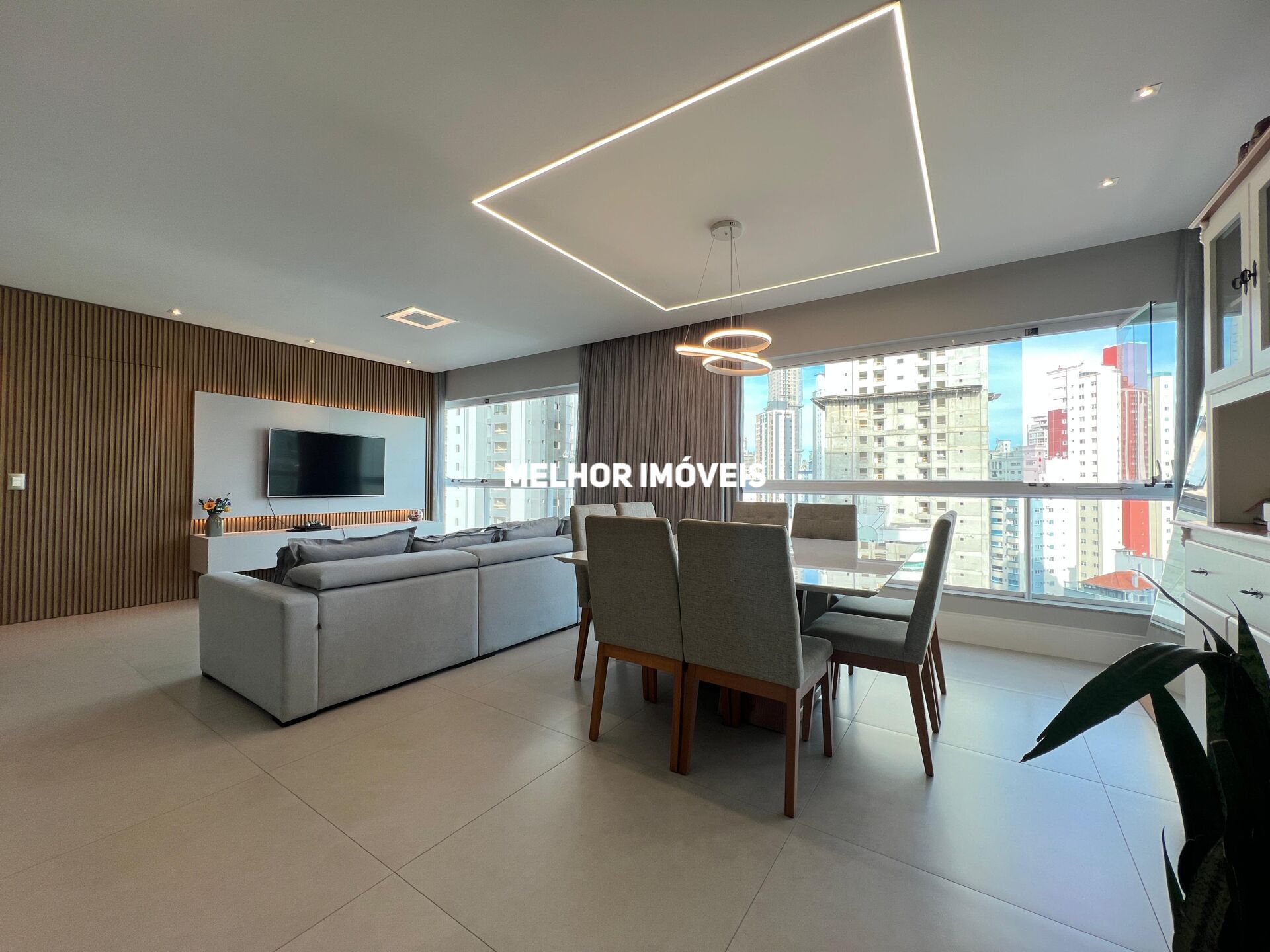 Apartamento à venda com 3 quartos, 136m² - Foto 9