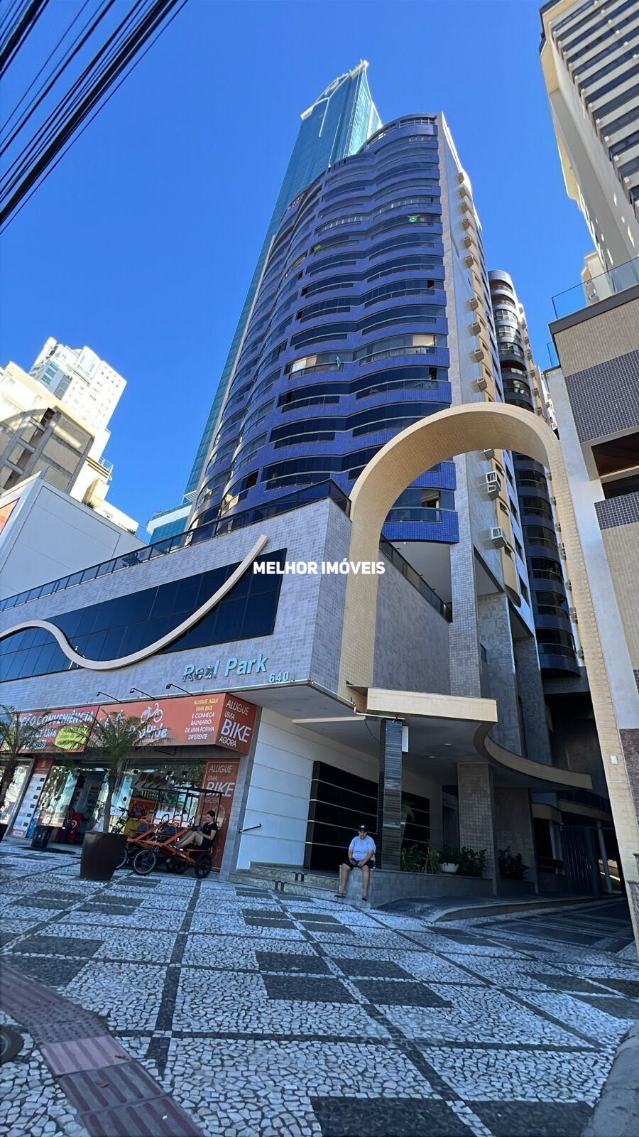 Apartamento, 3 quartos, 180 m² - Foto 1